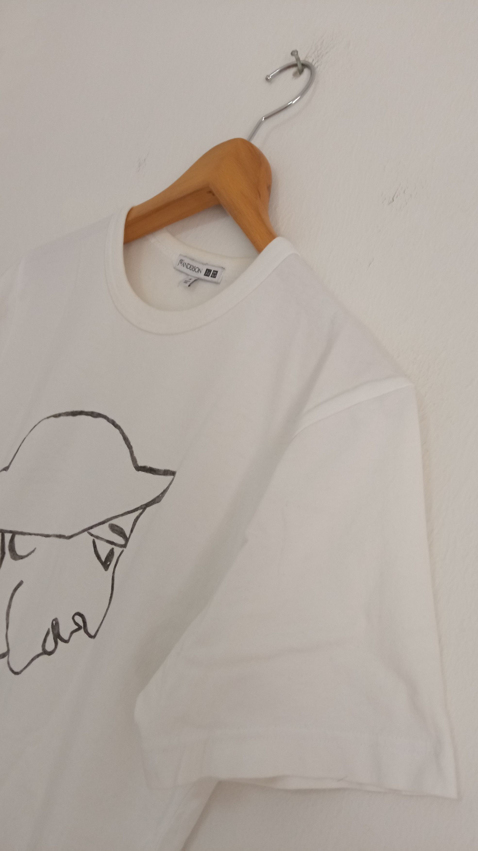 JW Anderson × Japanese Brand × Uniqlo 🔥🔥UT x J.W Anderson T-Shirt Size US M / EU 48-50 / 2 - 9 Thumbnail