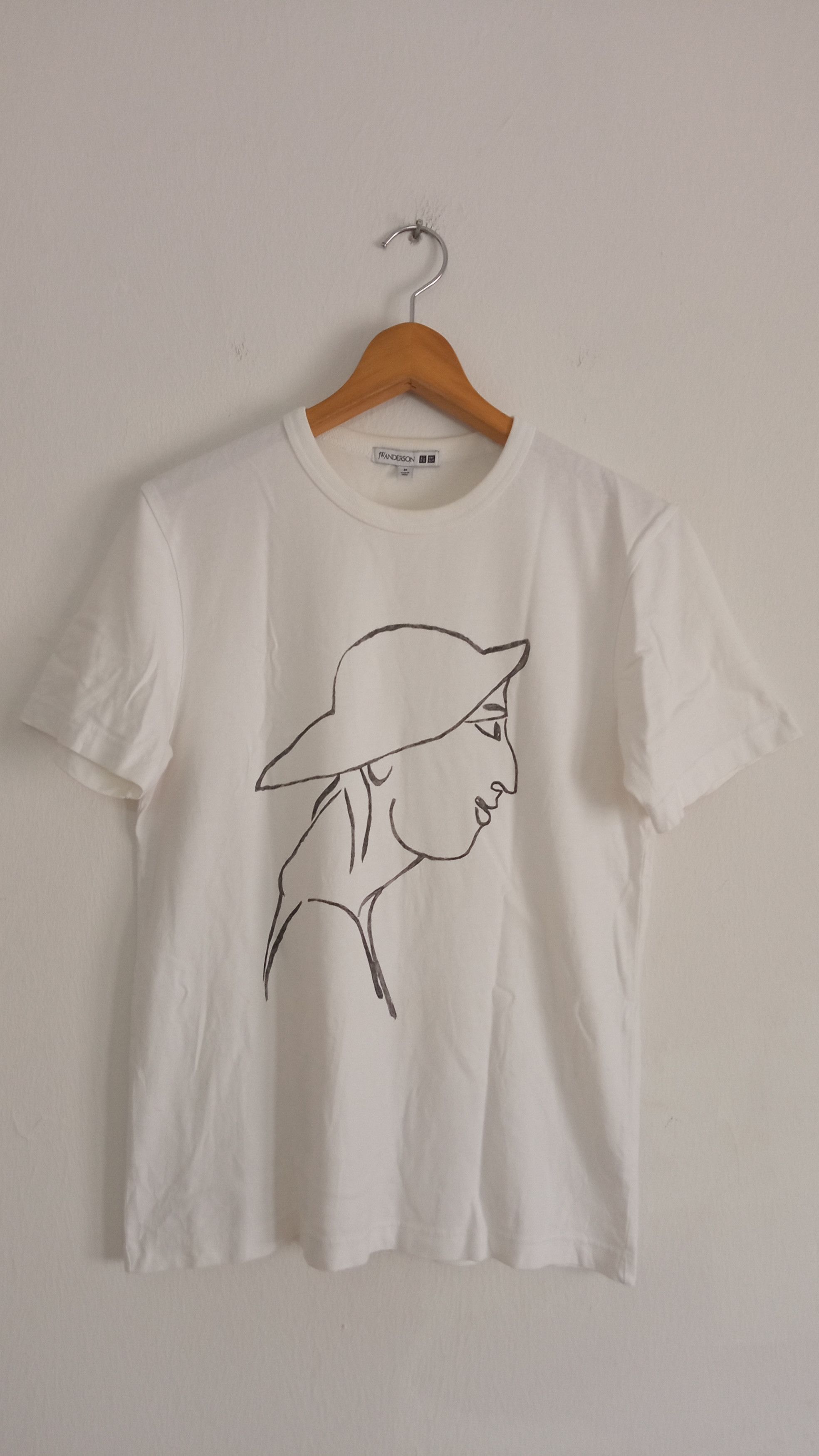 JW Anderson × Japanese Brand × Uniqlo 🔥🔥UT x J.W Anderson T-Shirt Size US M / EU 48-50 / 2 - 1 Thumbnail