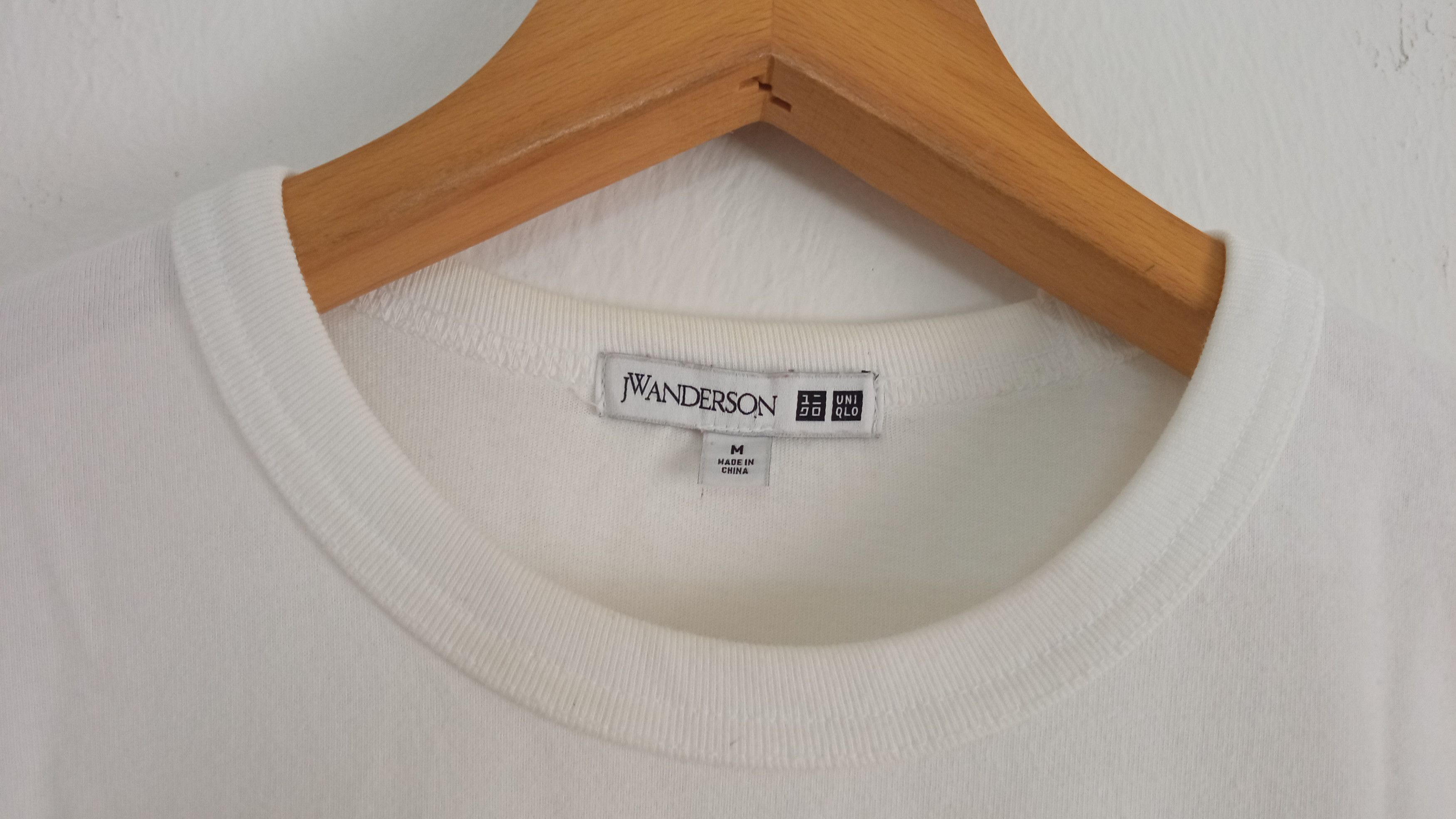JW Anderson × Japanese Brand × Uniqlo 🔥🔥UT x J.W Anderson T-Shirt Size US M / EU 48-50 / 2 - 13 Thumbnail