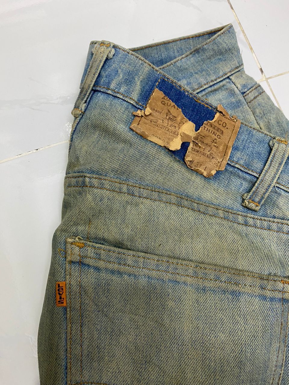 Levi's 🔥LEVIS 505 ORANGE TAB BUTTON #8 70s DISTRESSED DENIM PANTS Size US 31 - 11 Thumbnail