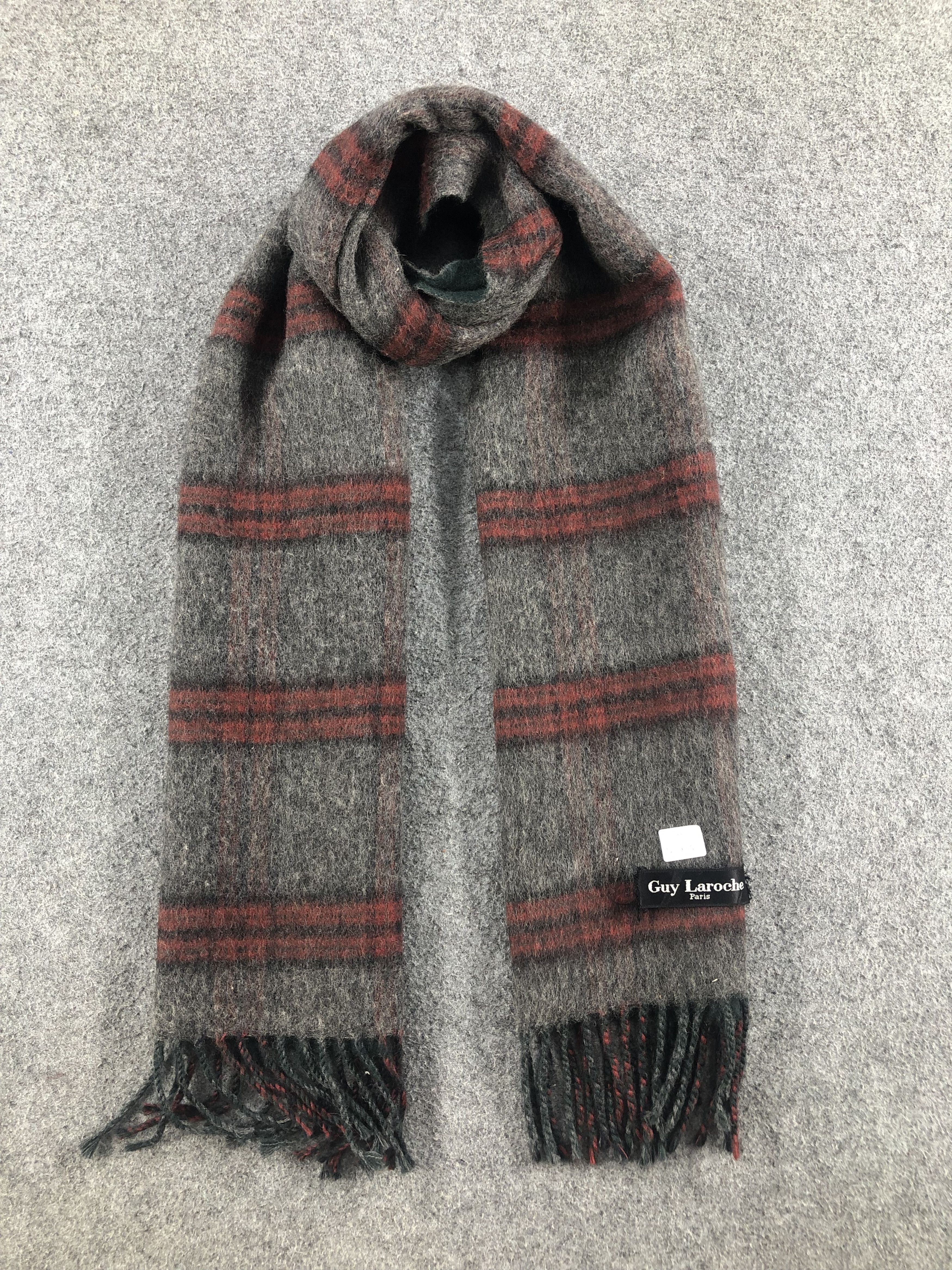 Guy Laroche Guy Laroche Scarf / Muffler / Neckwear Size ONE SIZE - 1 Thumbnail