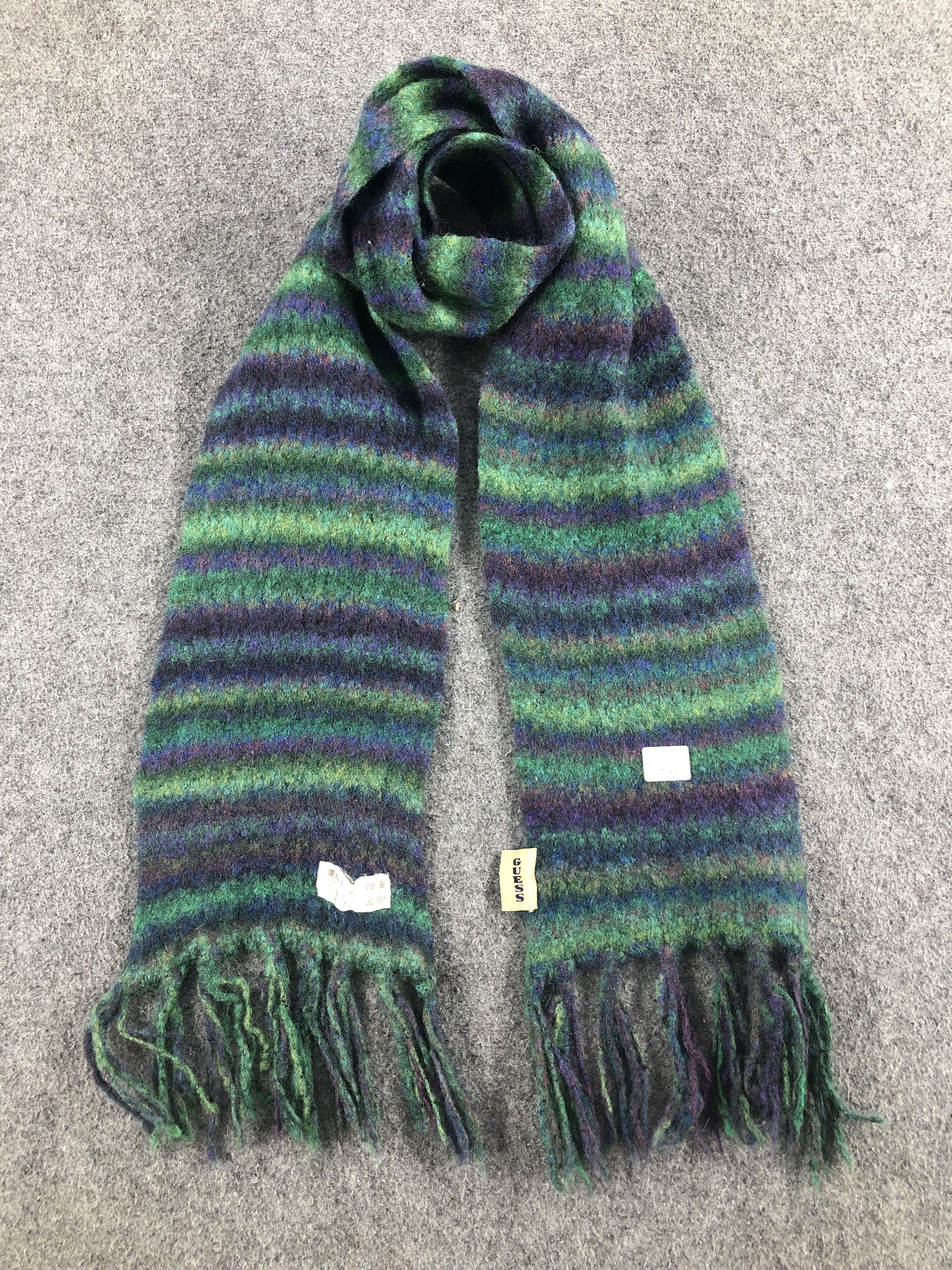 Guess Guess Scarf / Muffler / Neckwear Size ONE SIZE - 1 Thumbnail