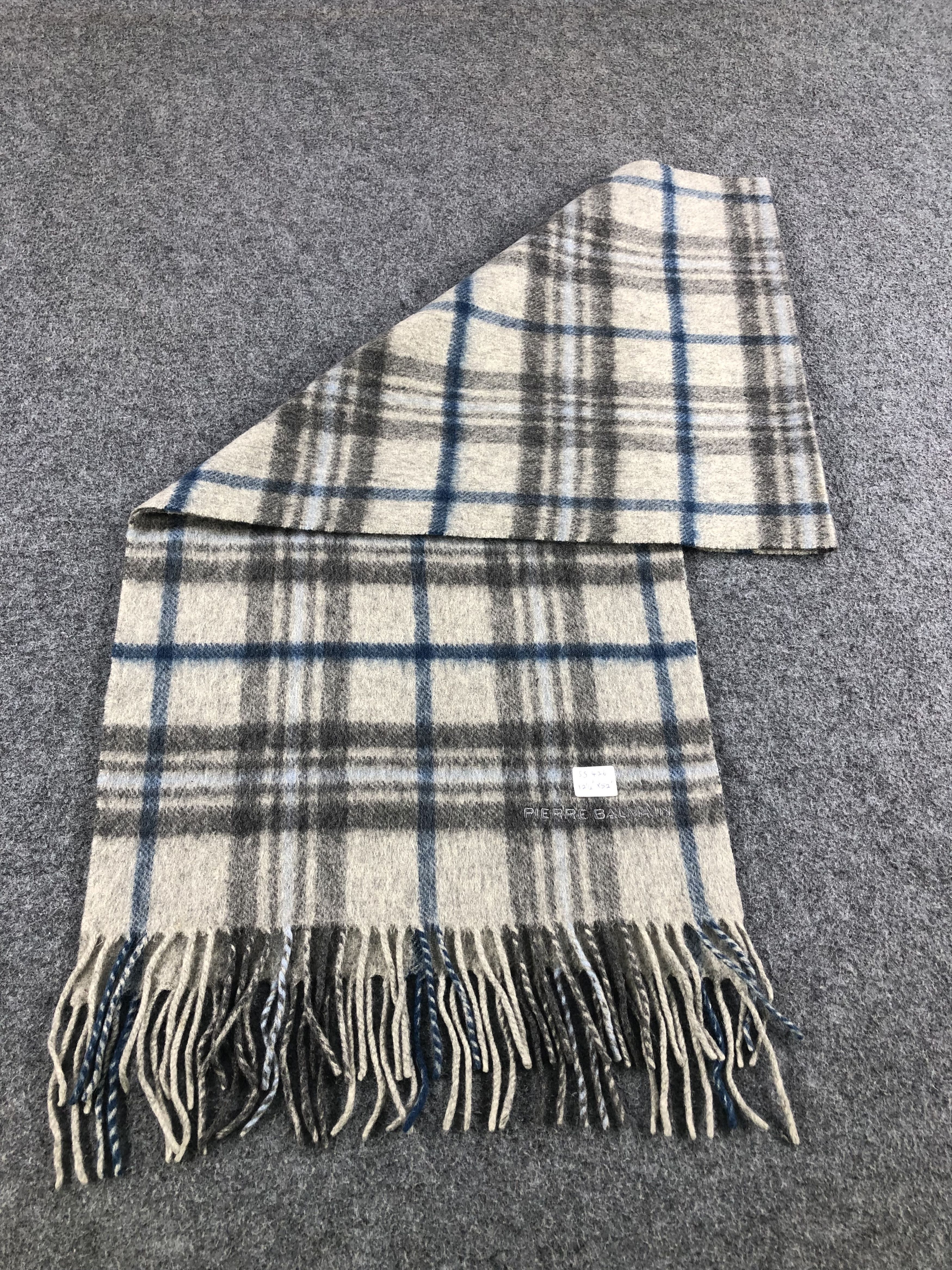 Pierre Balmain Pierre Balmain Scarf / Muffler / Neckwear Size ONE SIZE - 5 Thumbnail