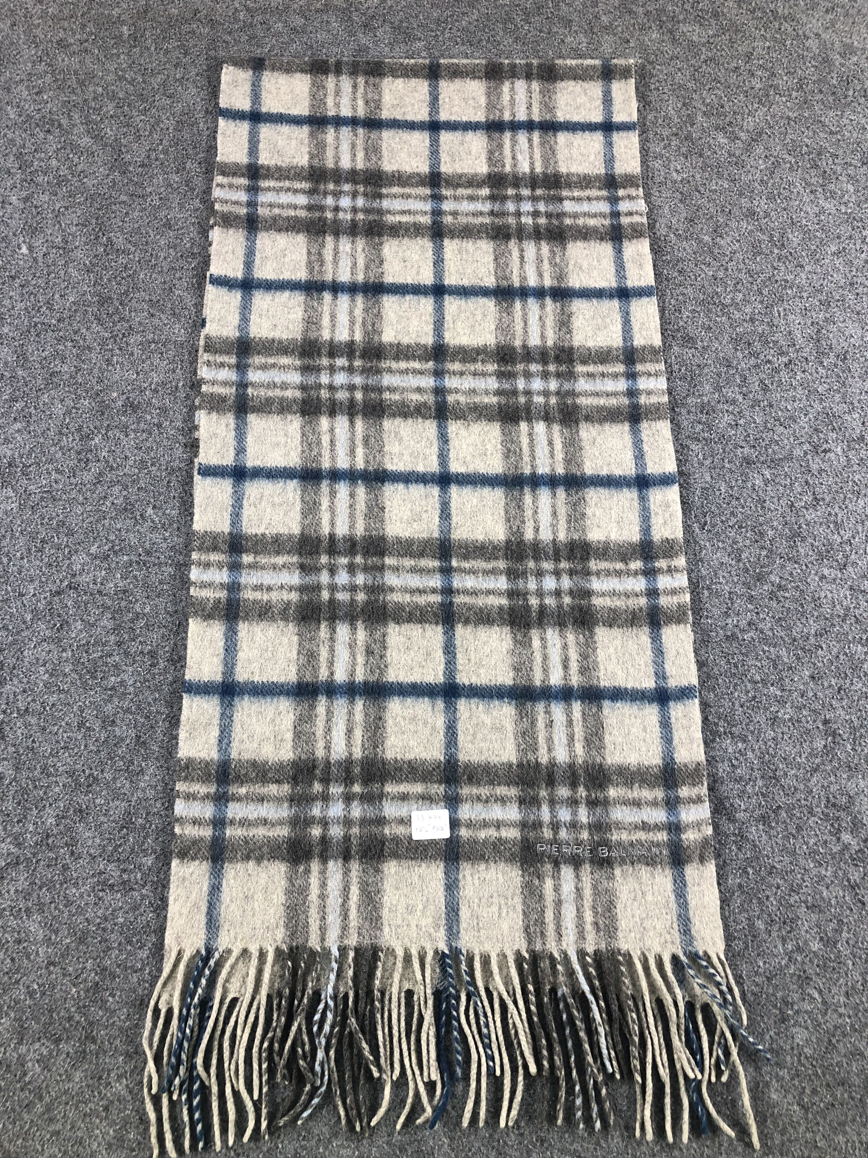Pierre Balmain Pierre Balmain Scarf / Muffler / Neckwear Size ONE SIZE - 3 Thumbnail