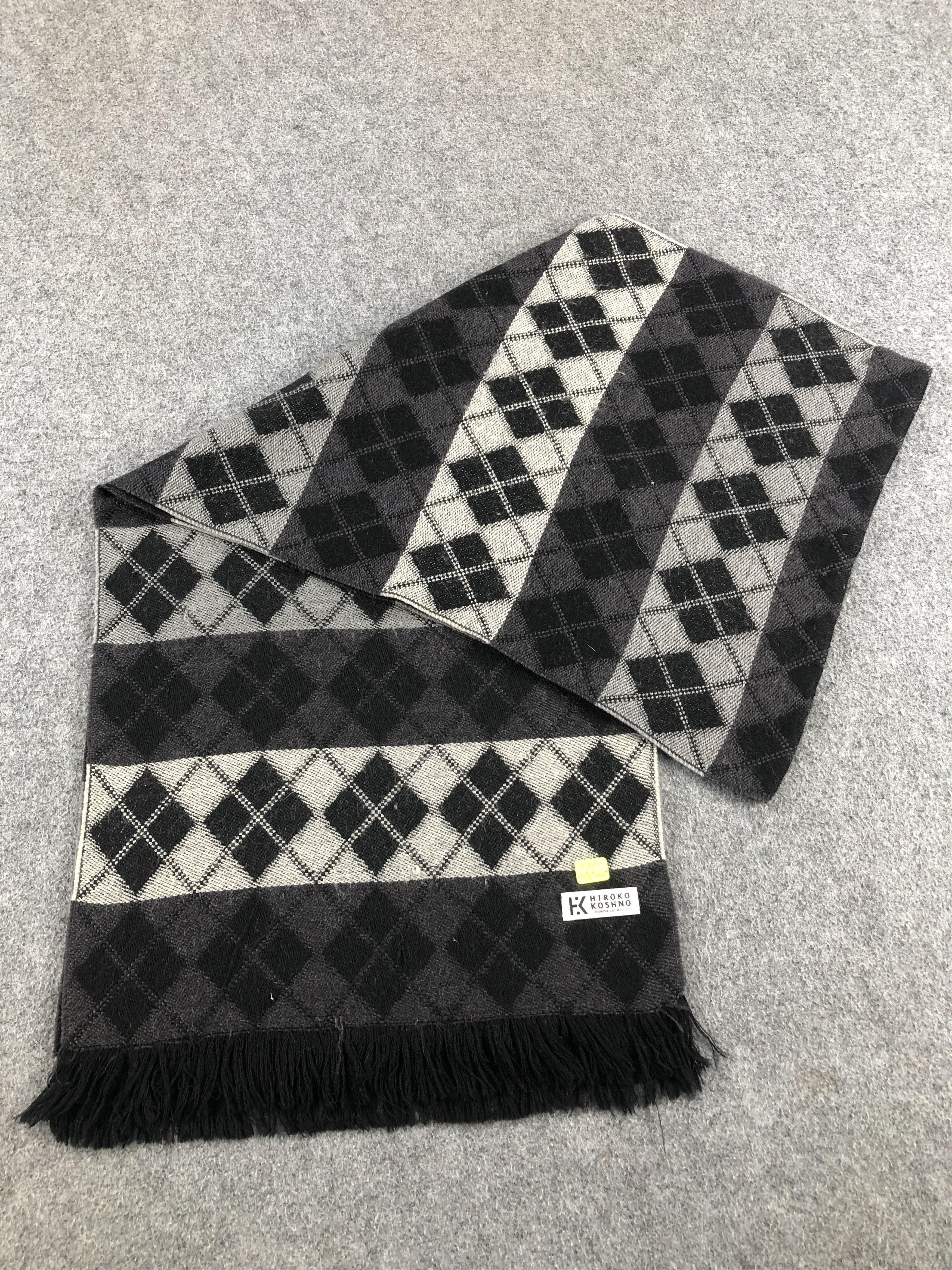 Hiroko Koshino Homme Hiroko Koshino Homme Scarf / Muffler / Neckwear Size ONE SIZE - 5 Thumbnail