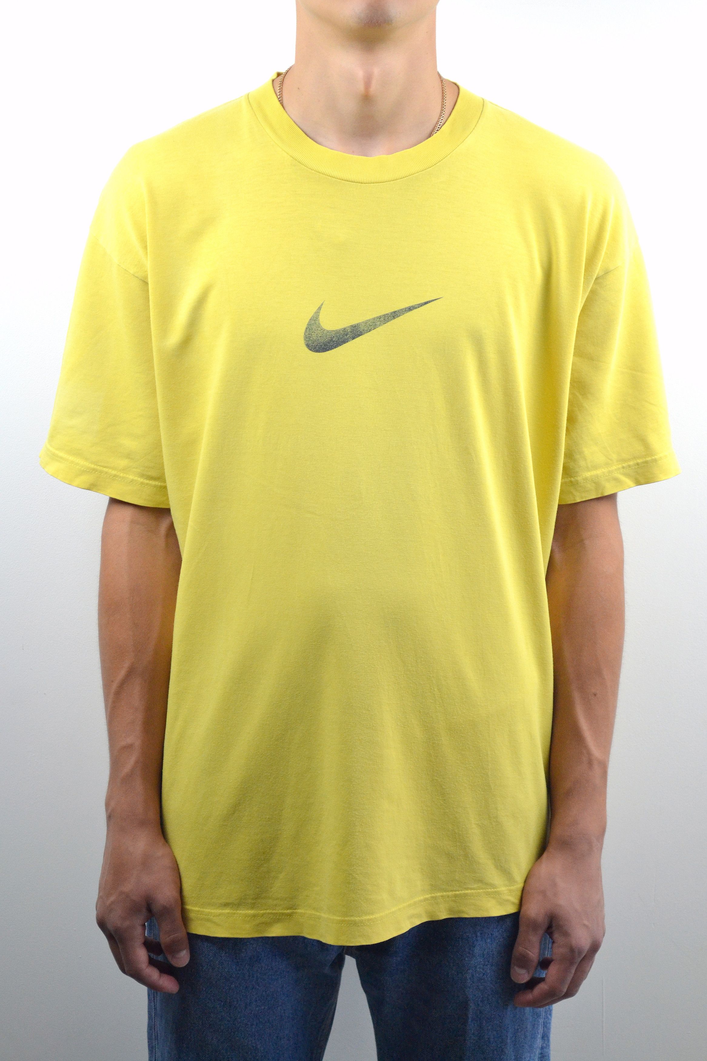 Nike 90s Vintage Nike Big Logo Mid Swoosh Yellow T-Shirt Tee Size US L / EU 52-54 / 3 - 2 Thumbnail