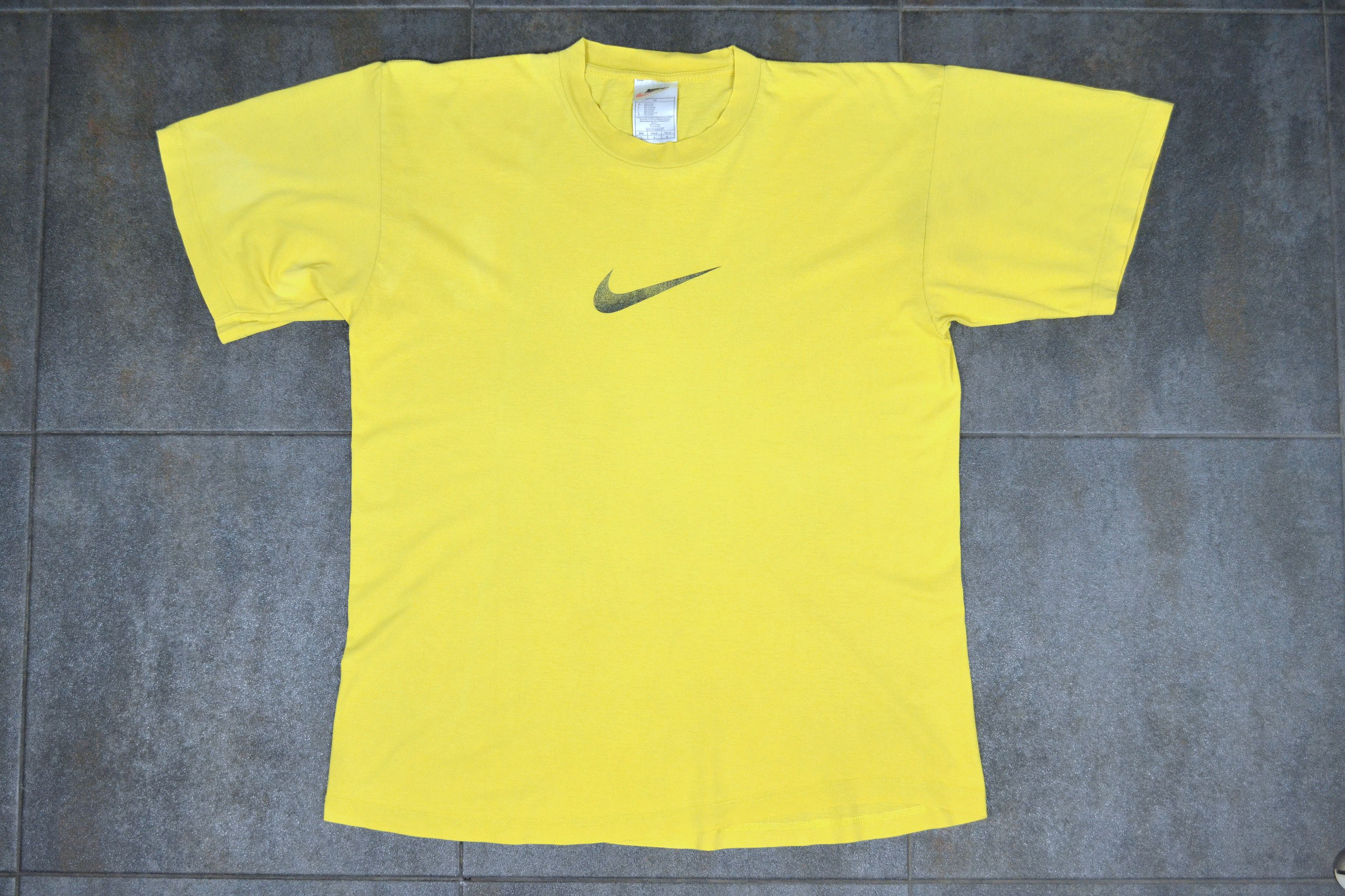 Nike 90s Vintage Nike Big Logo Mid Swoosh Yellow T-Shirt Tee Size US L / EU 52-54 / 3 - 6 Thumbnail