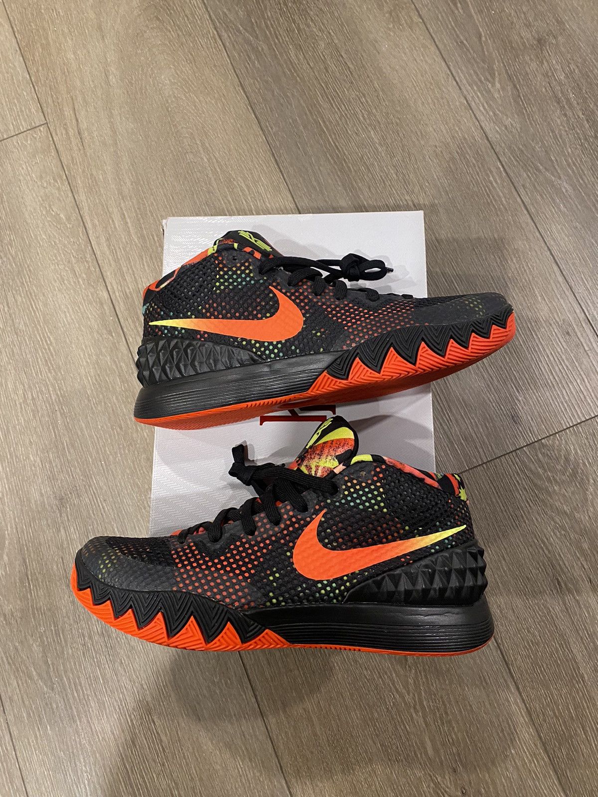 Nike Kyrie 1 Dream size 9.5 US Mens Size US 9.5 / EU 42-43 - 2 Thumbnail