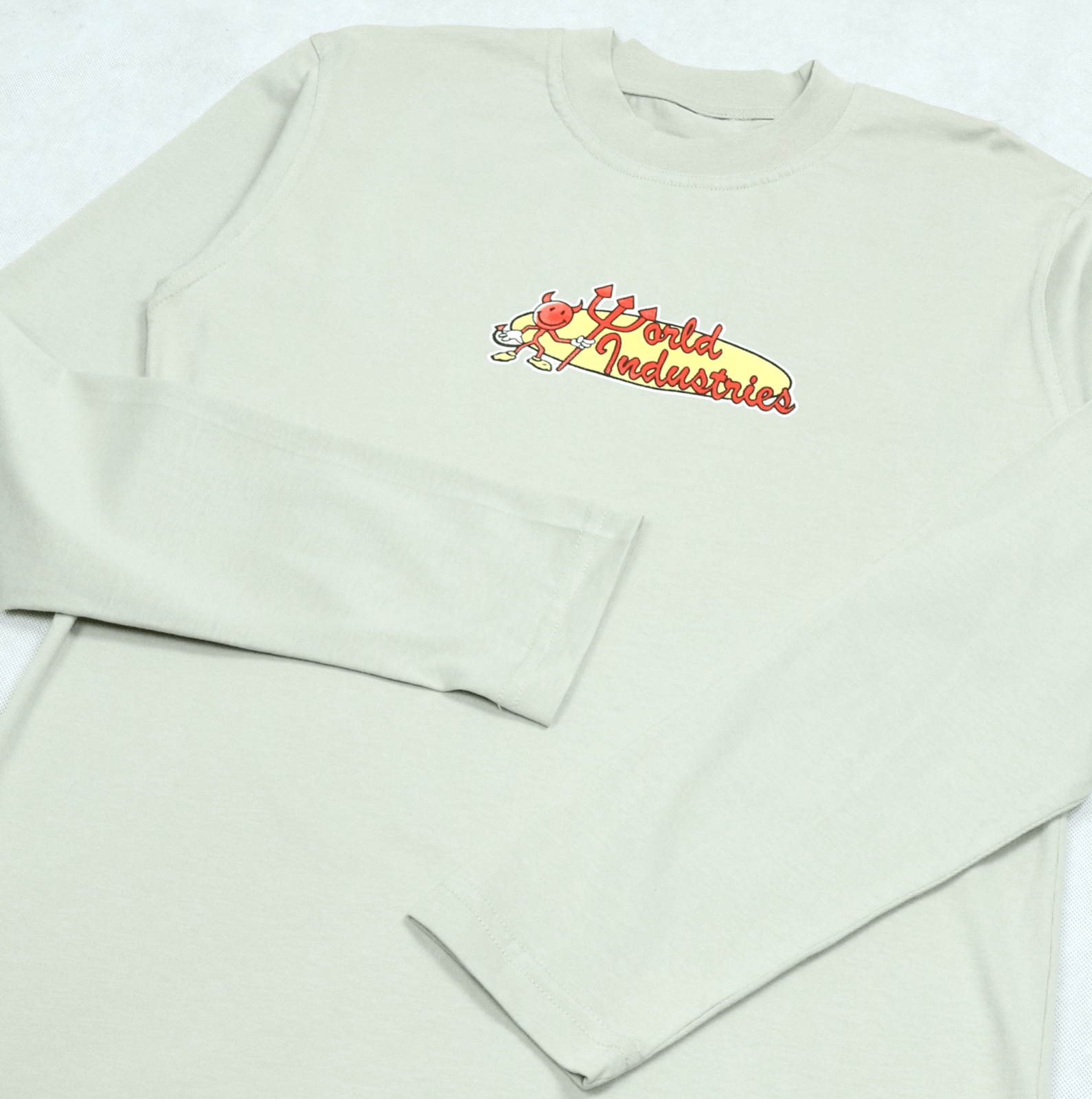 Santa Cruz Skateboards 1990s World Industries Iconic Devil Logo Longsleeve Shirt Size US S / EU 44-46 / 1 - 2 Thumbnail