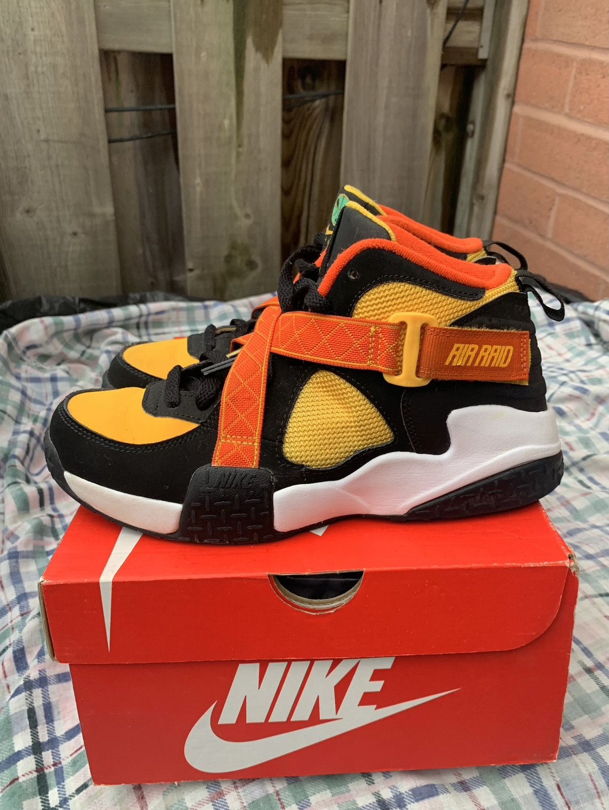 Nike Nike Air Raid Roswell Rayguns Size US 5.5 / EU 38 - 8 Thumbnail
