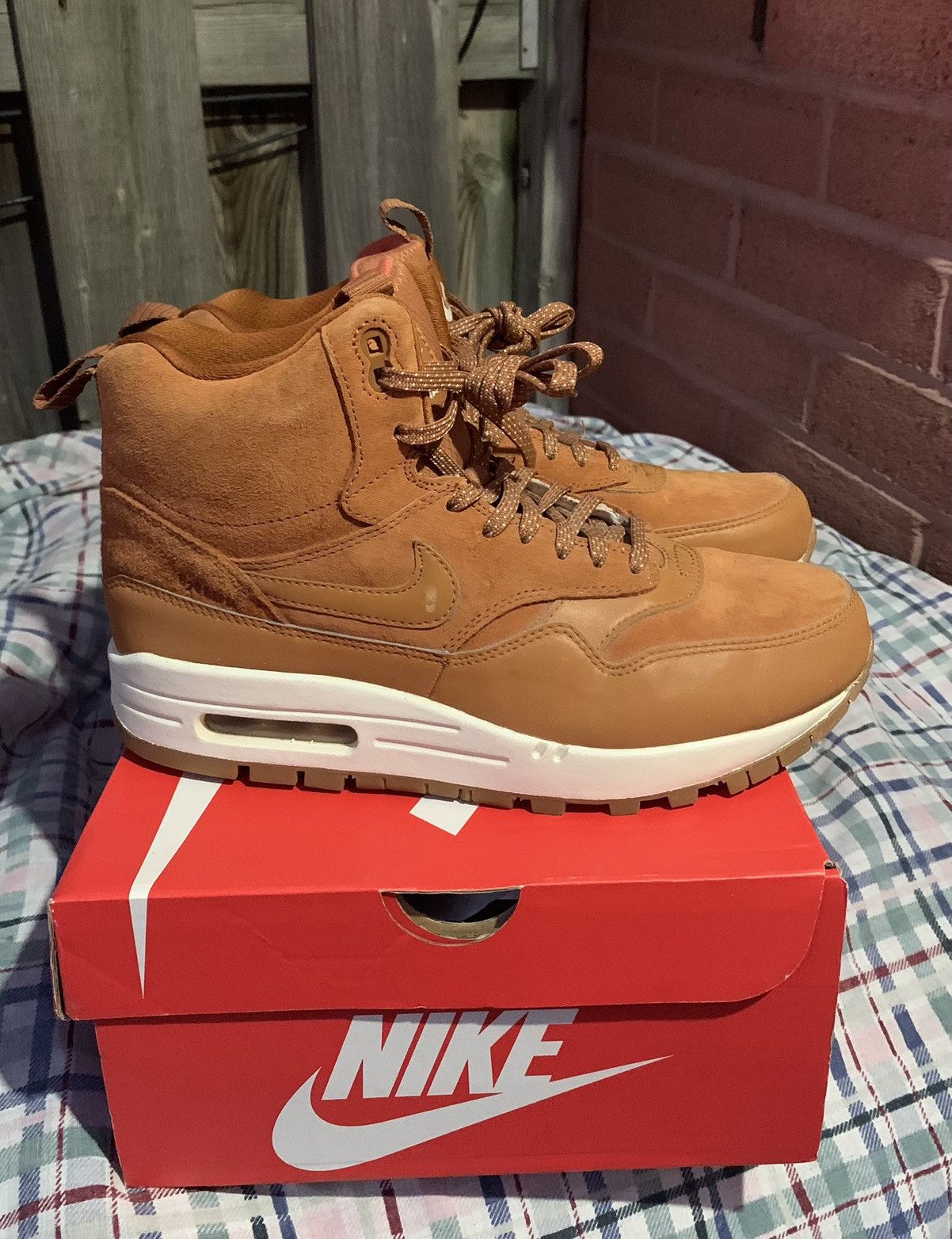 Nike Nike Air Max 1 Mid Sneakerboot Wheat Brown Size US 7.5 / EU 40-41 - 1 Thumbnail