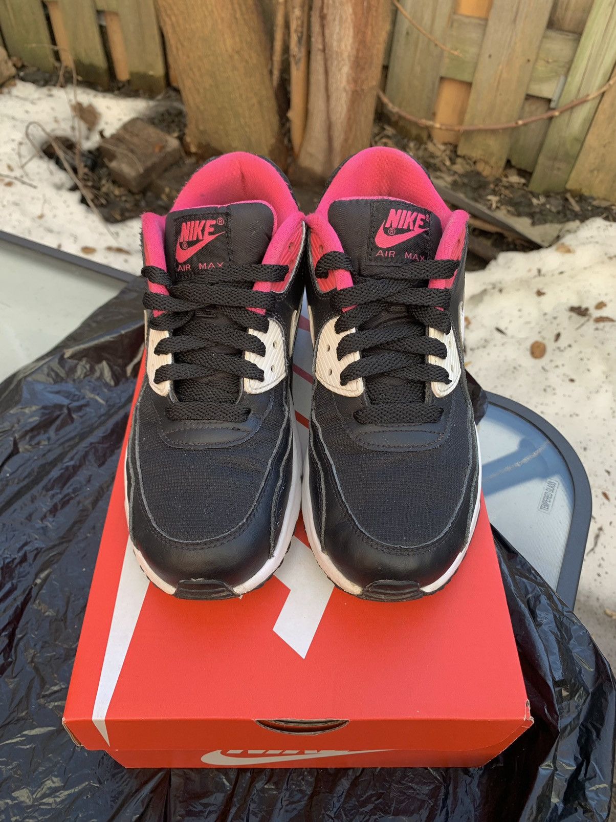 Nike Wmns Air Max 90 Black-Pink/White Size US 6.5 / EU 39-40 - 2 Thumbnail