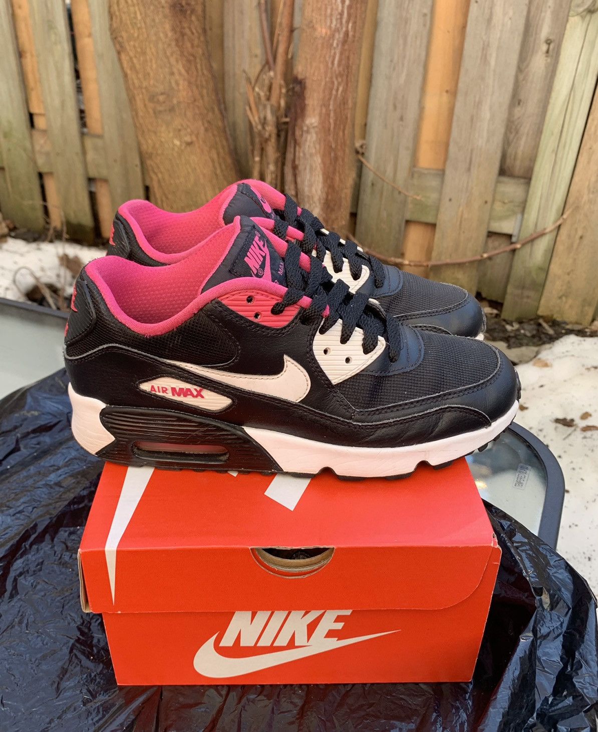 Nike Wmns Air Max 90 Black-Pink/White Size US 6.5 / EU 39-40 - 1 Thumbnail