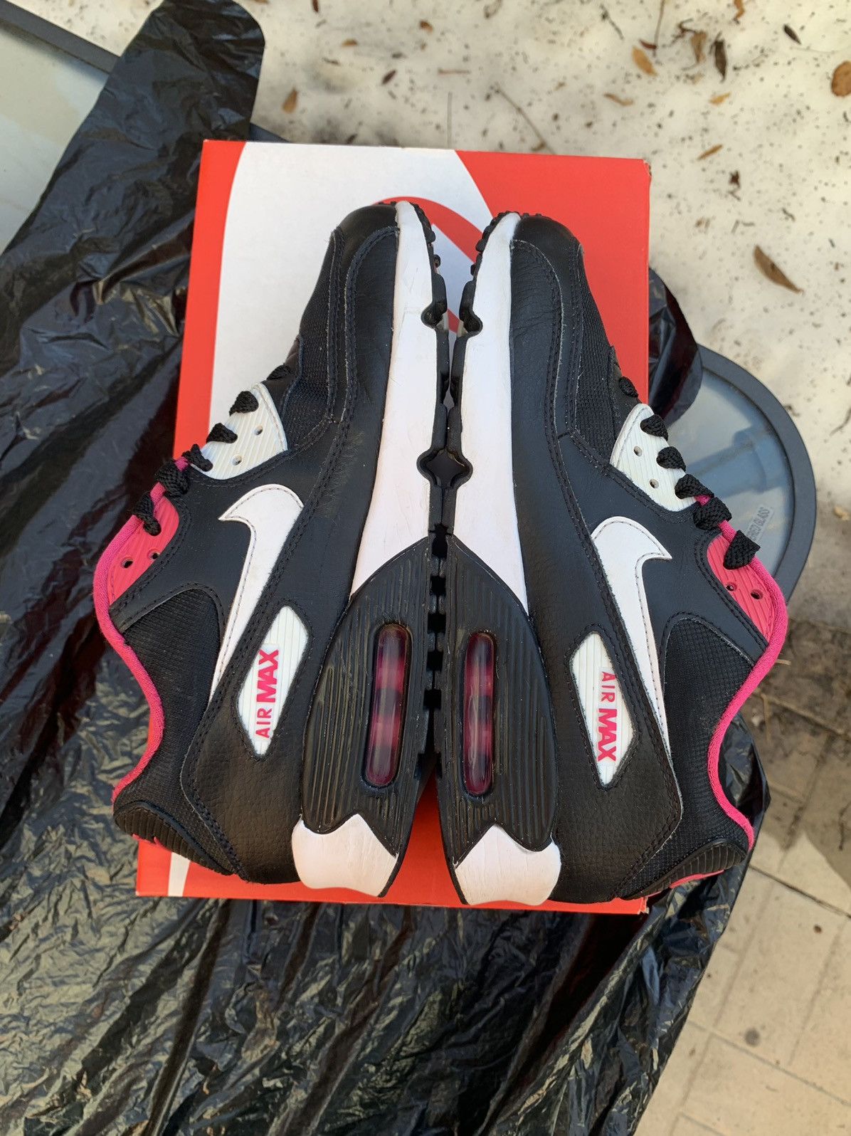 Nike Wmns Air Max 90 Black-Pink/White Size US 6.5 / EU 39-40 - 5 Thumbnail