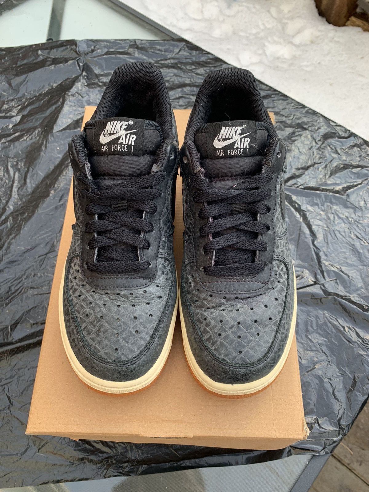 Nike Air Force One Low Premium Black Size US 5 / EU 37 - 2 Thumbnail