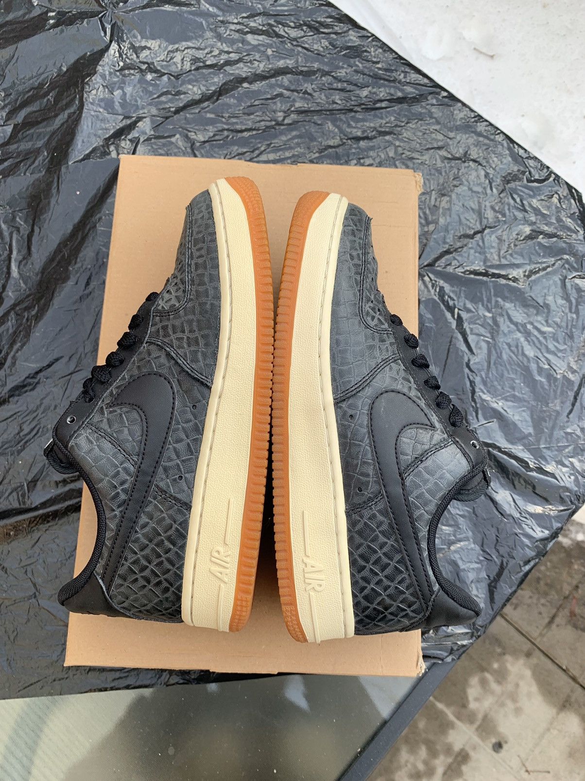 Nike Air Force One Low Premium Black Size US 5 / EU 37 - 5 Thumbnail