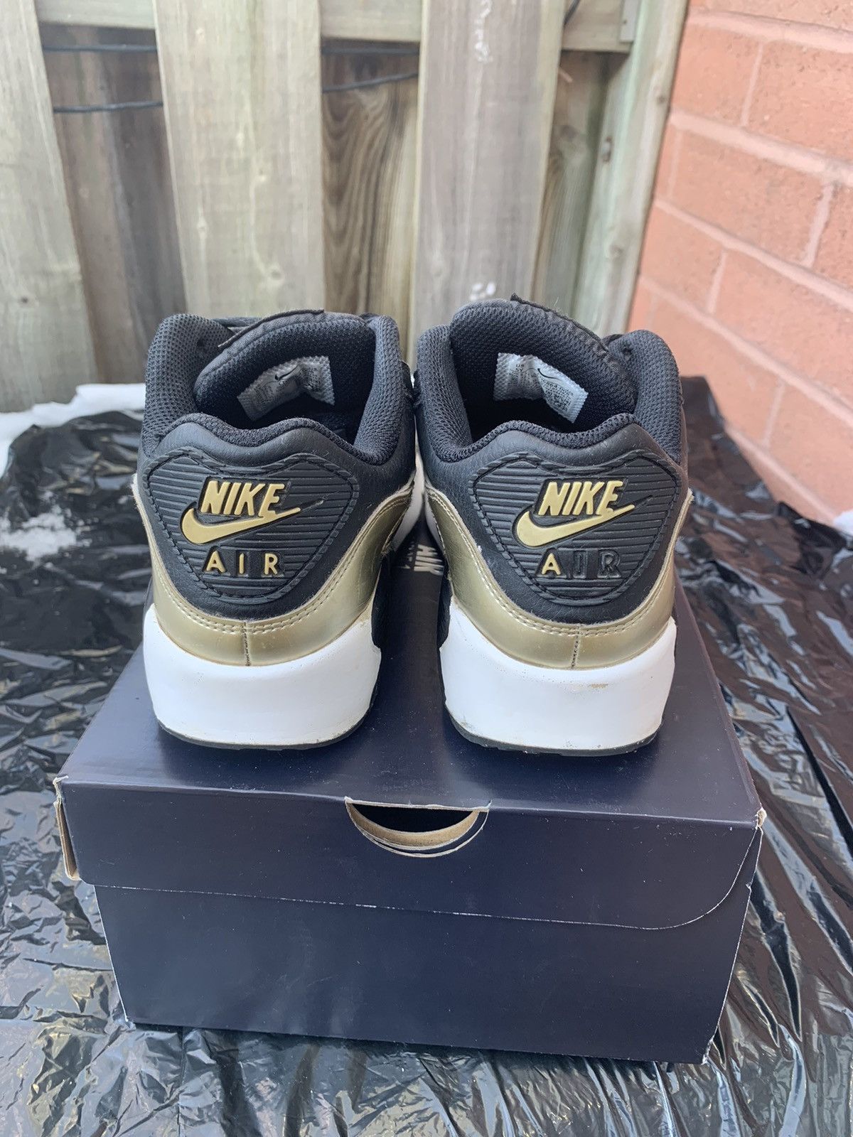 Nike Air Max 90 Black Metallic Gold Star Size US 5 / EU 37 - 3 Thumbnail