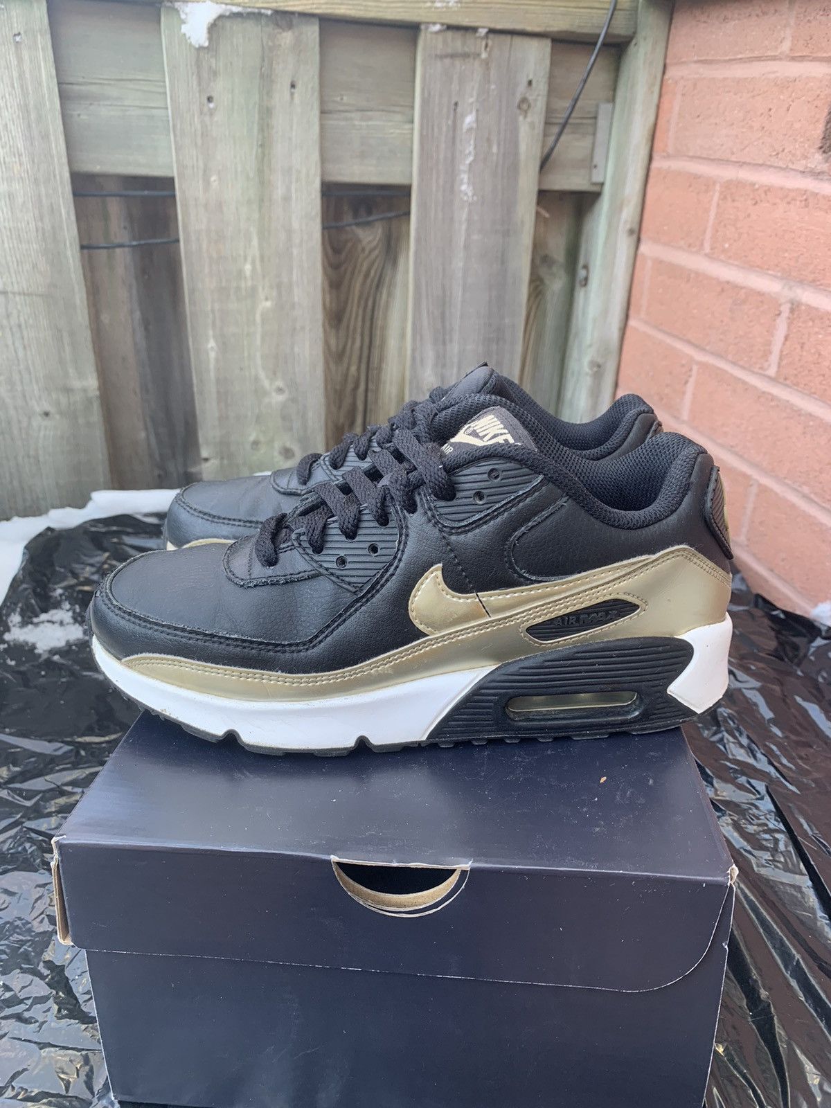 Nike Air Max 90 Black Metallic Gold Star Size US 5 / EU 37 - 1 Thumbnail