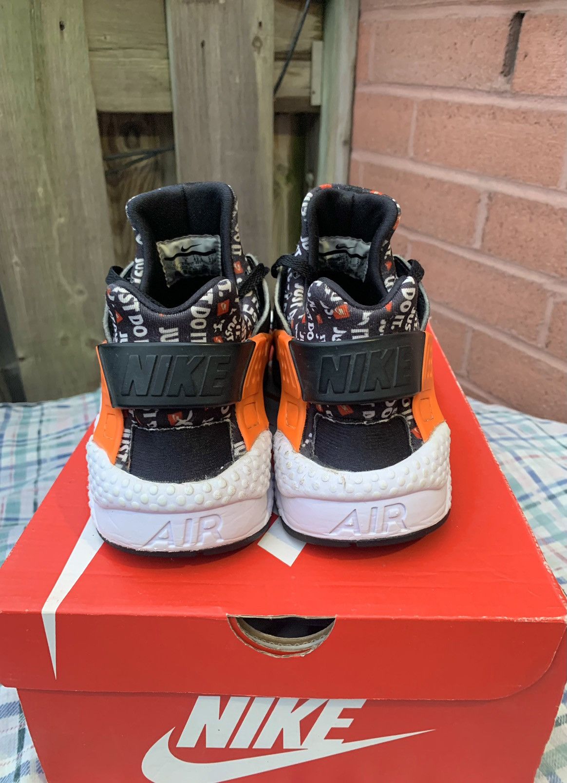 Nike Nike Huarache Just Do It Size US 9 / EU 42 - 4 Thumbnail