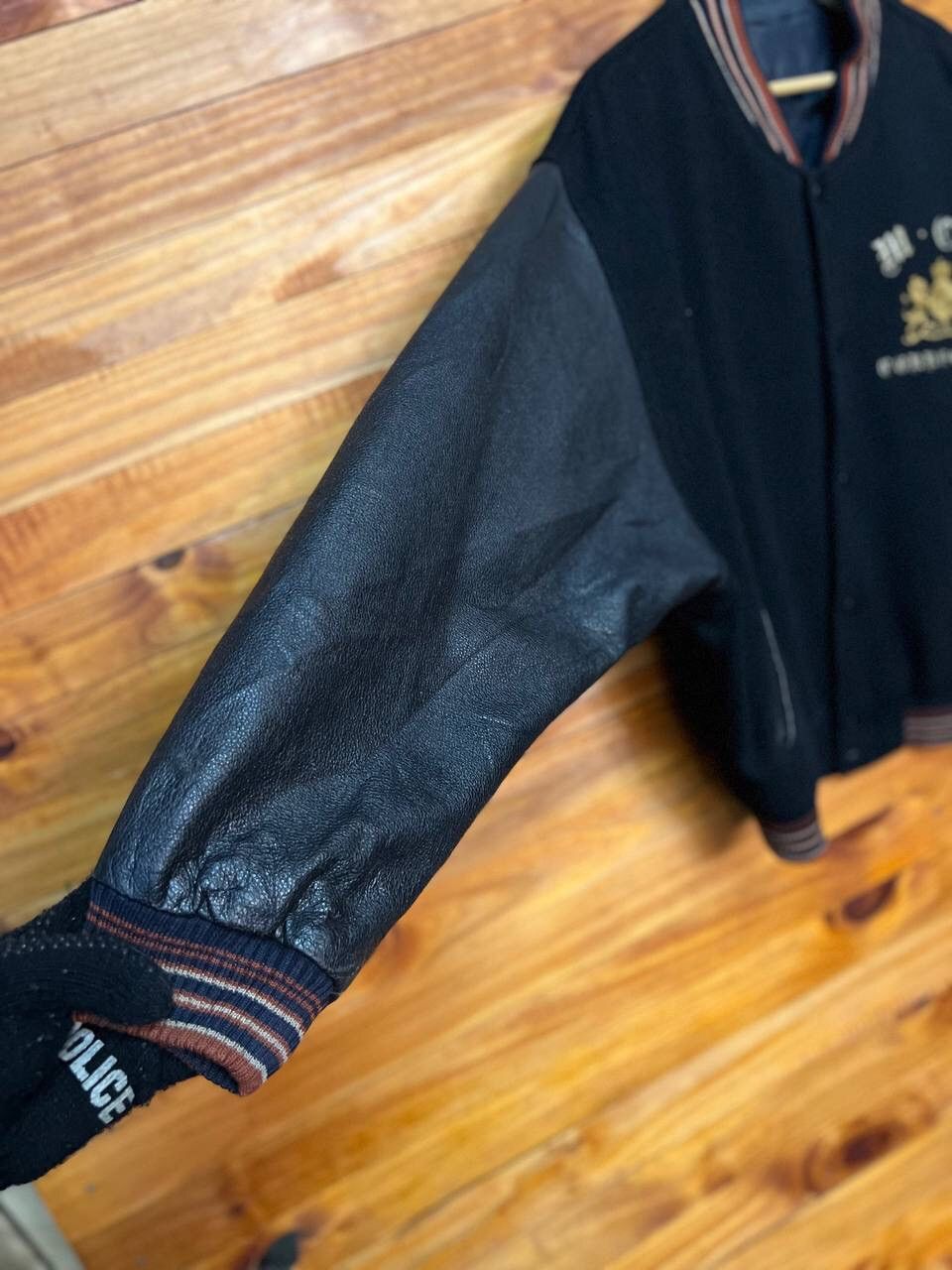 Vintage VINTAGE MILANO CONNECTION LEATHER SLEEVE VARSITY JACKET Size US L / EU 52-54 / 3 - 5 Thumbnail
