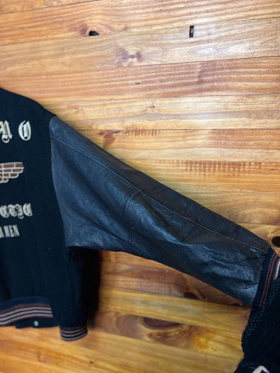 Vintage VINTAGE MILANO CONNECTION LEATHER SLEEVE VARSITY JACKET Size US L / EU 52-54 / 3 - 10 Thumbnail