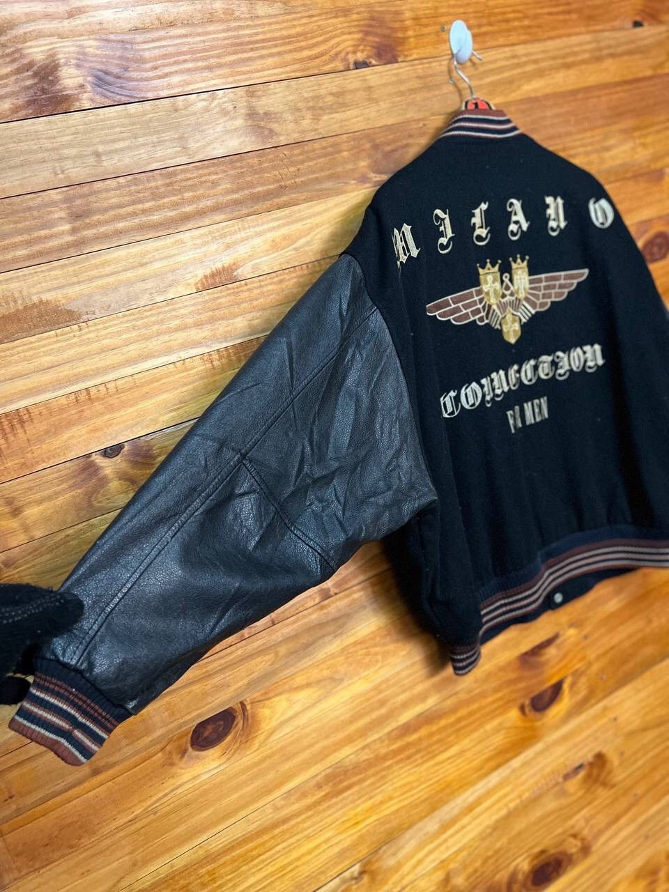 Vintage VINTAGE MILANO CONNECTION LEATHER SLEEVE VARSITY JACKET Size US L / EU 52-54 / 3 - 9 Thumbnail