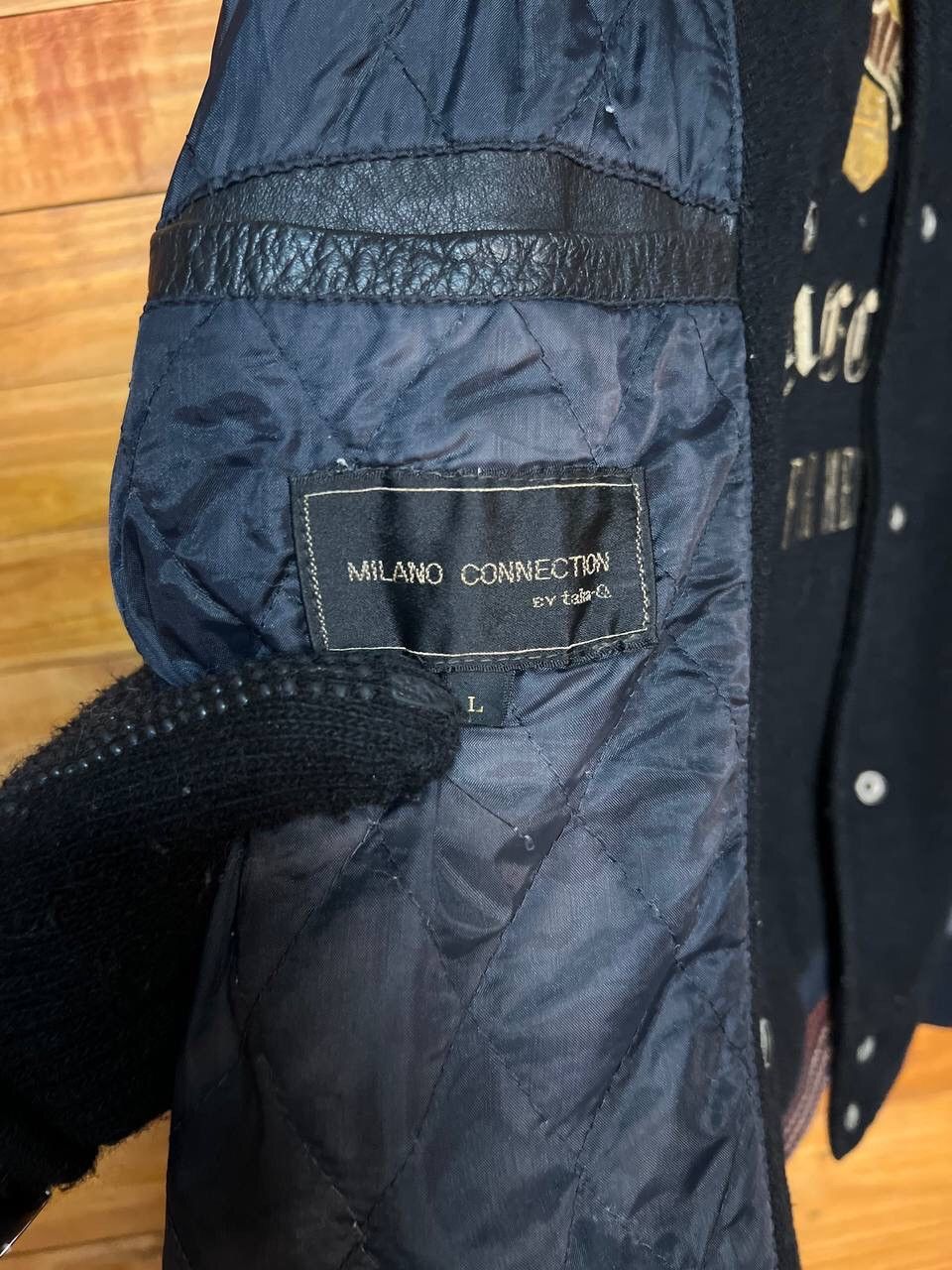 Vintage VINTAGE MILANO CONNECTION LEATHER SLEEVE VARSITY JACKET Size US L / EU 52-54 / 3 - 12 Thumbnail