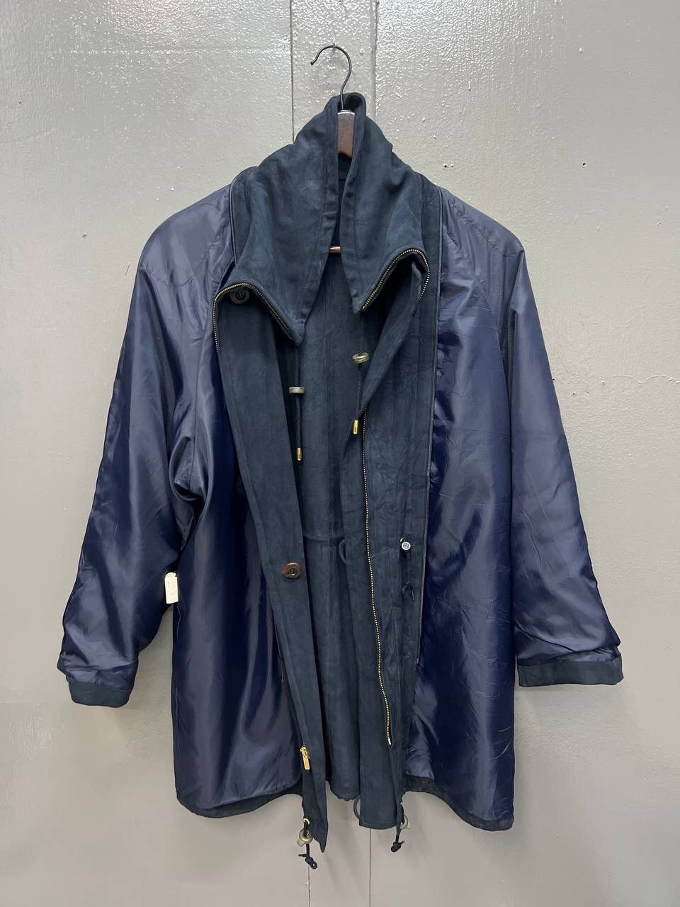Burberry BURBERRY’S VELVET COAT Size US M / EU 48-50 / 2 - 13 Thumbnail