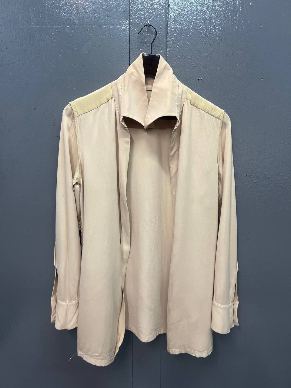 Gucci AUTHENTIC GUCCI BUTTON UP SHIRT RAYON Size S / US 4 / IT 40 - 11 Thumbnail