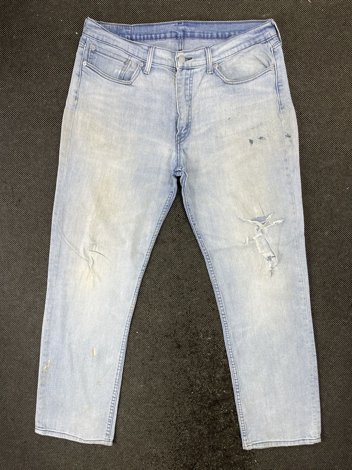 Vintage Levis 514 Light Blue Distressed Jeans - J595