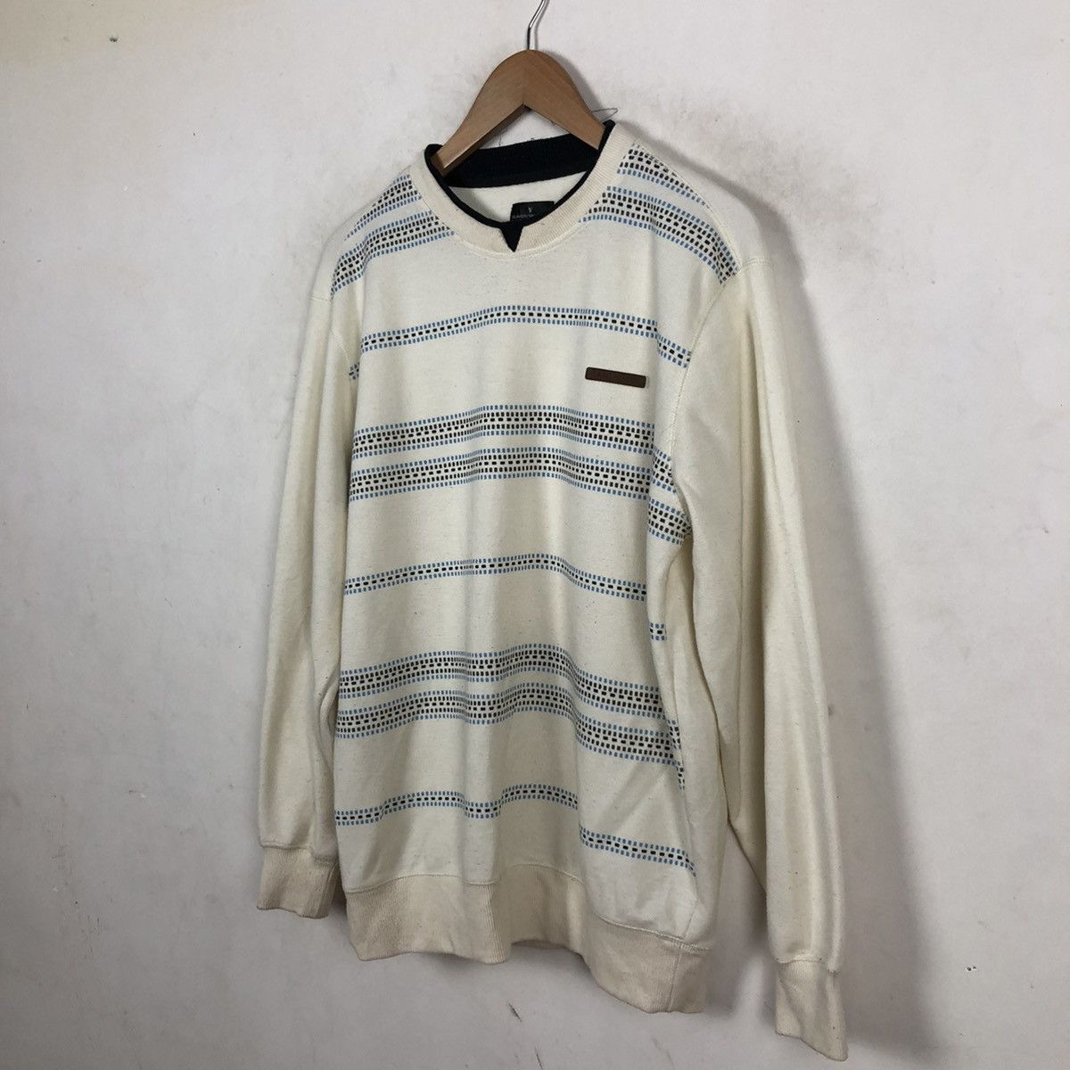 Japanese Brand VINTAGE CLAUDIO VALENTINO SWEATSHIRT Size US L / EU 52-54 / 3 - 2 Thumbnail