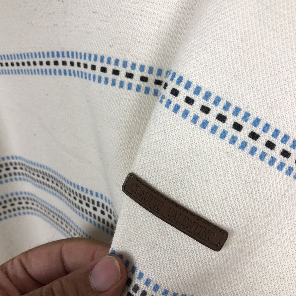 Japanese Brand VINTAGE CLAUDIO VALENTINO SWEATSHIRT Size US L / EU 52-54 / 3 - 4 Thumbnail