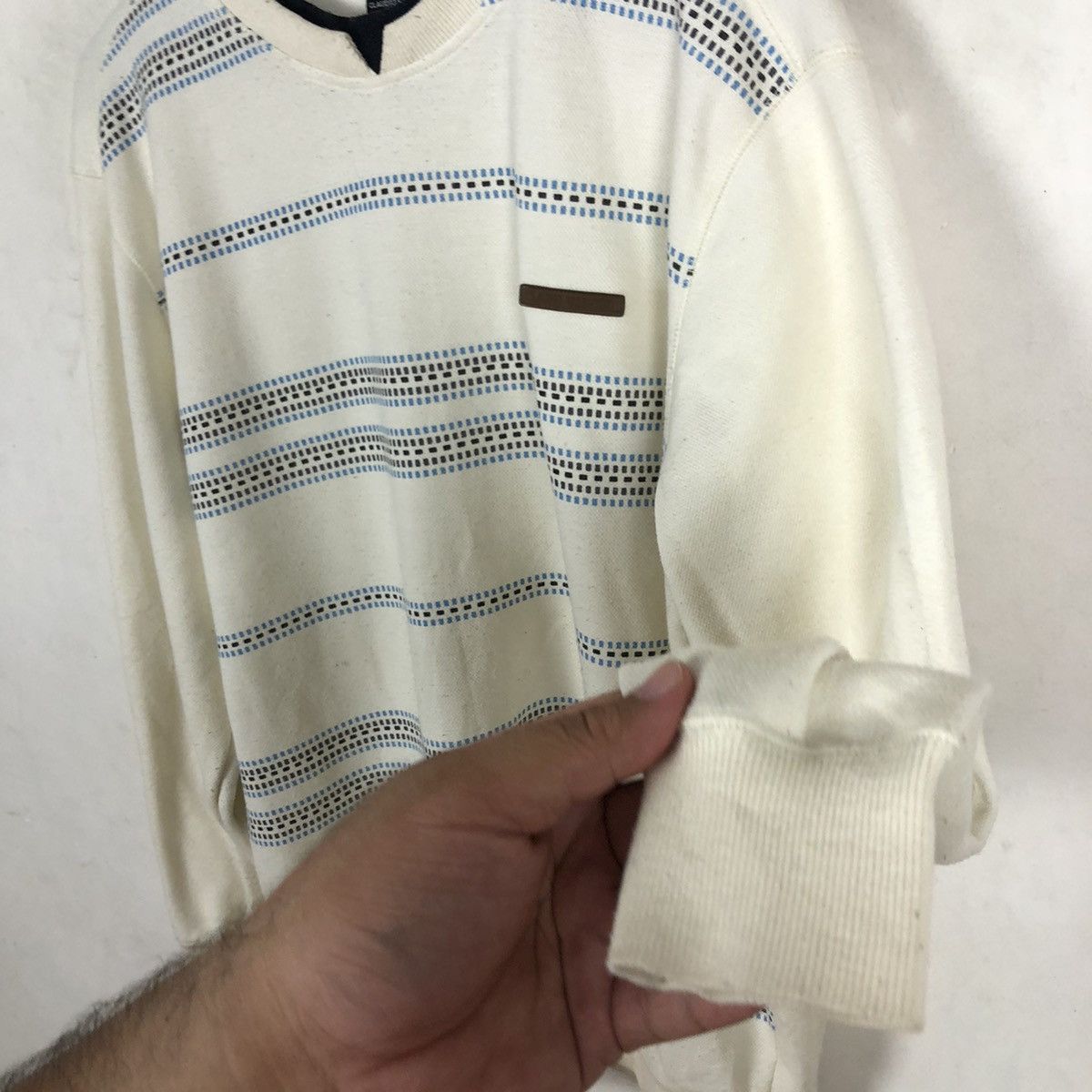 Japanese Brand VINTAGE CLAUDIO VALENTINO SWEATSHIRT Size US L / EU 52-54 / 3 - 6 Thumbnail