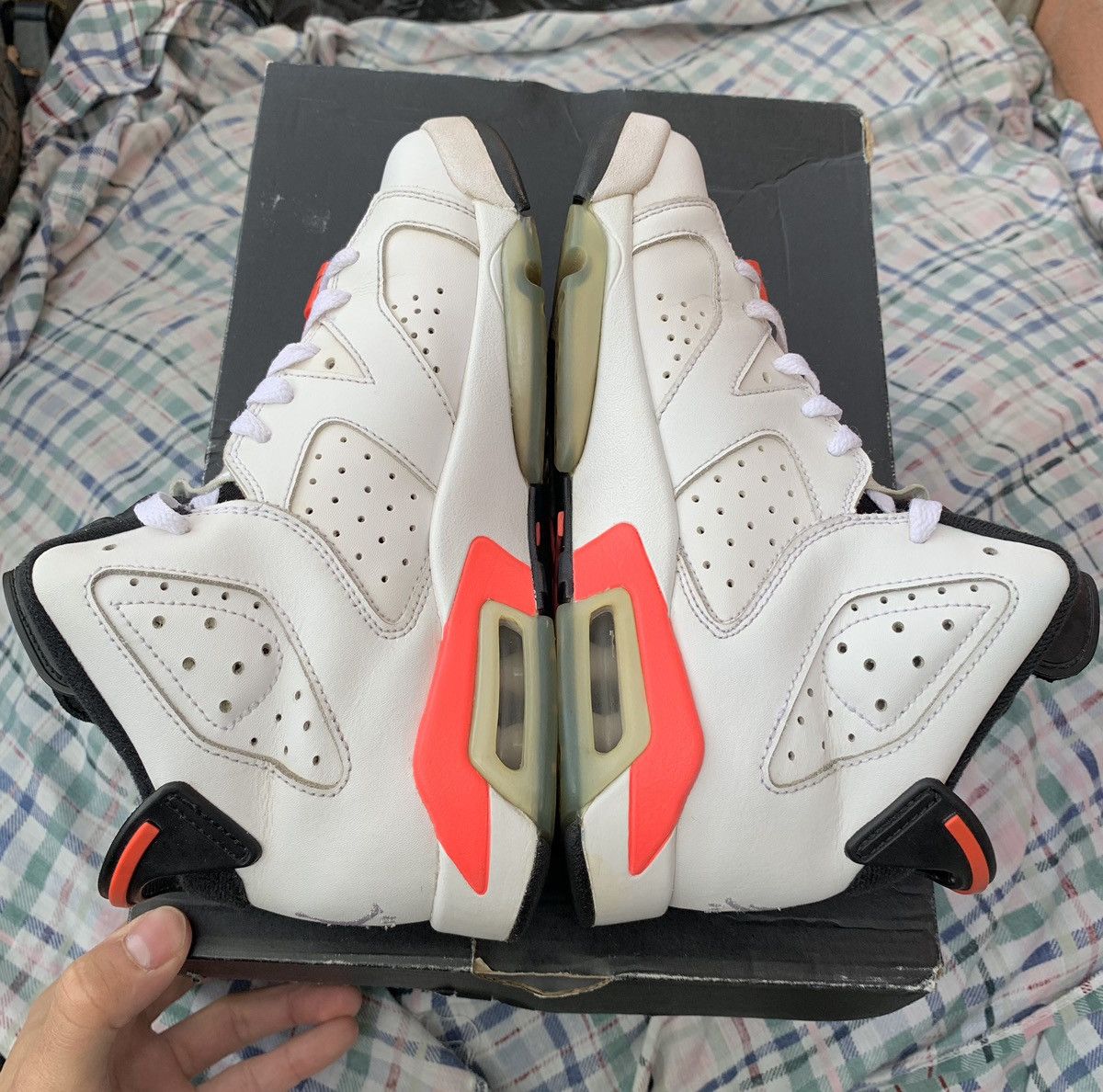 Jordan Brand Jordan 6 Retro White Infrared Size US 5 / EU 37 - 4 Thumbnail