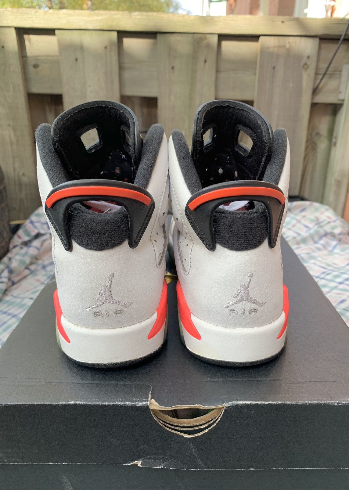 Jordan Brand Jordan 6 Retro White Infrared Size US 5 / EU 37 - 3 Thumbnail