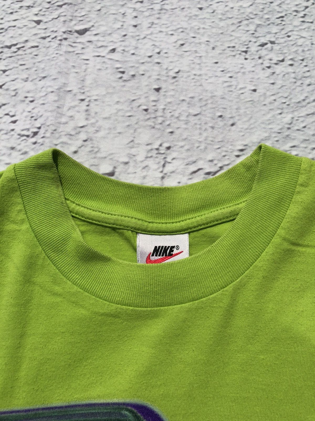 Nike VIntage 90s Nike Just Do It Acid Green Tee Size US S / EU 44-46 / 1 - 7 Thumbnail