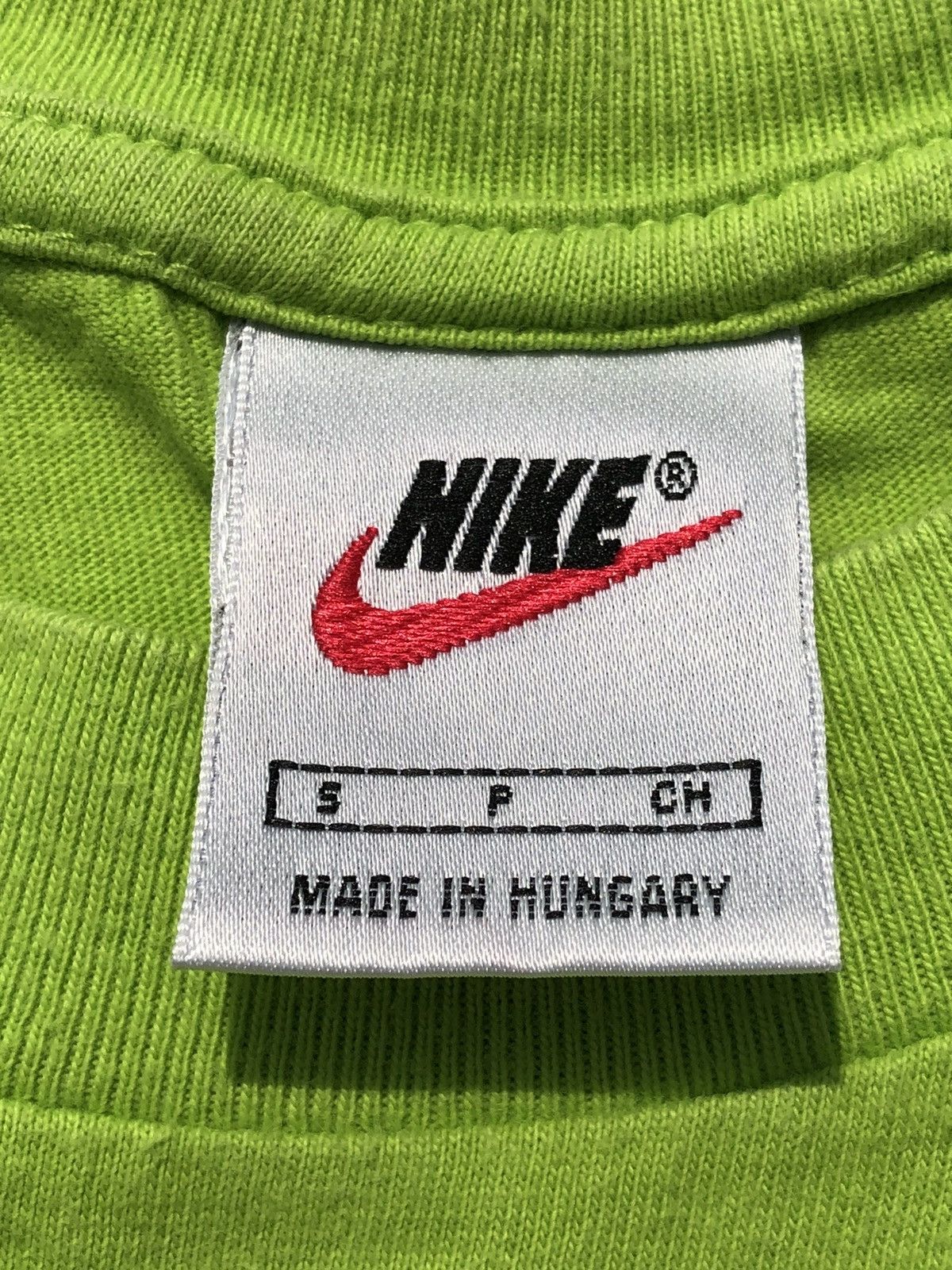 Nike VIntage 90s Nike Just Do It Acid Green Tee Size US S / EU 44-46 / 1 - 8 Thumbnail
