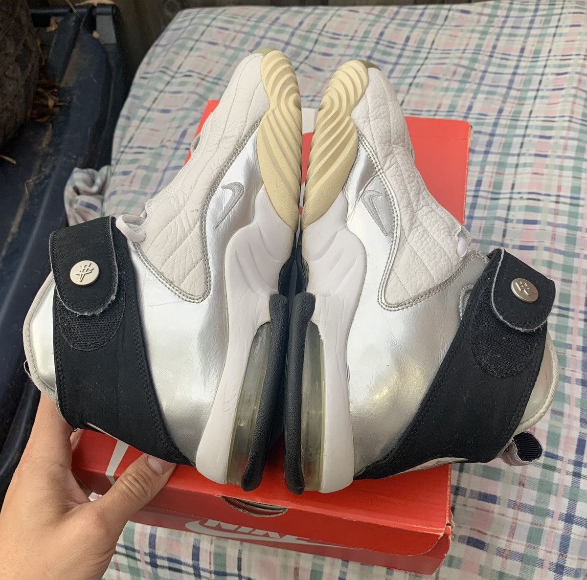 Nike Nike Air Max Penny 4 White Black Metallic Silver 2006 Size US 9 / EU 42 - 6 Thumbnail