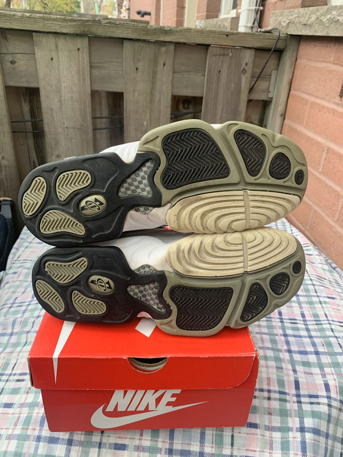Nike Nike Air Max Penny 4 White Black Metallic Silver 2006 Size US 9 / EU 42 - 7 Thumbnail