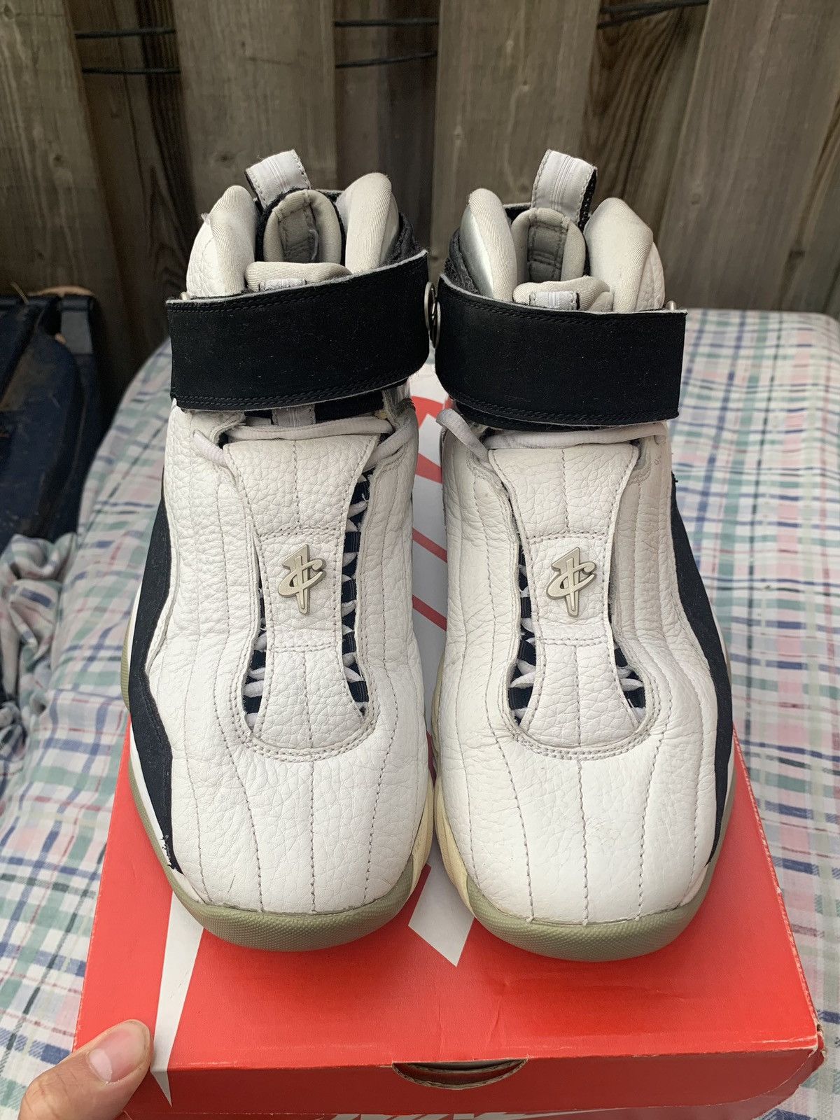 Nike Nike Air Max Penny 4 White Black Metallic Silver 2006 Size US 9 / EU 42 - 2 Thumbnail
