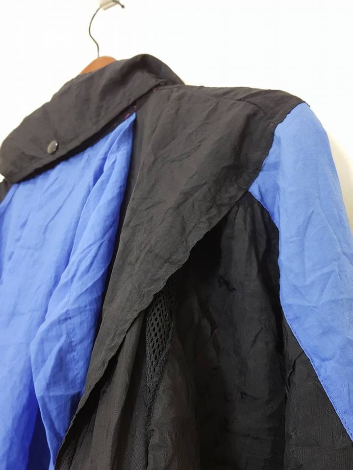Reebok × Vintage Vintage REEBOK Kangaroo Pocket 90's Hooded Windbreaker Size US L / EU 52-54 / 3 - 10 Thumbnail