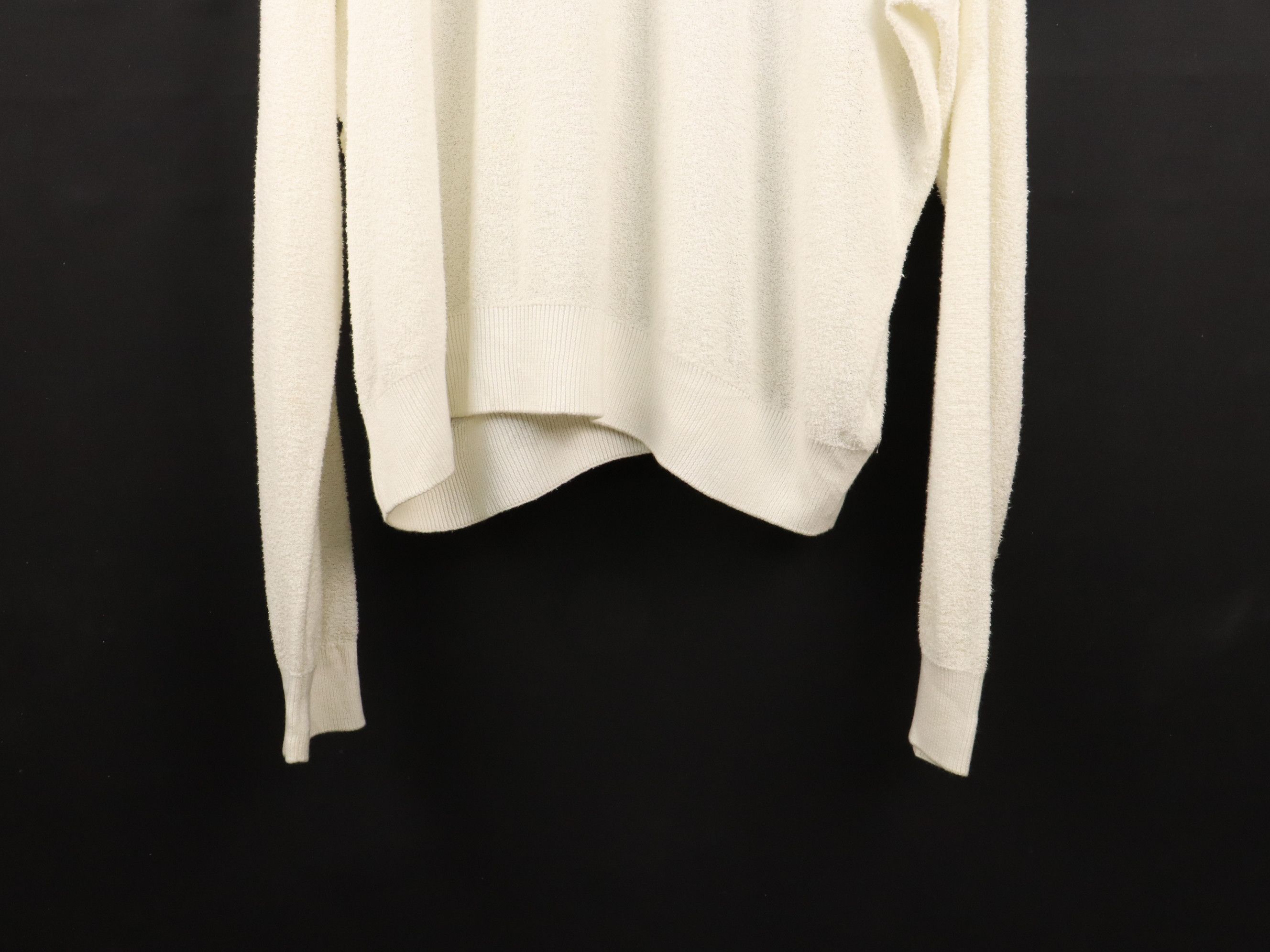 AMI AMI 2017SS Knit Ivory Emblem Crew Neck Oversized Sweater Size US L / EU 52-54 / 3 - 14 Thumbnail