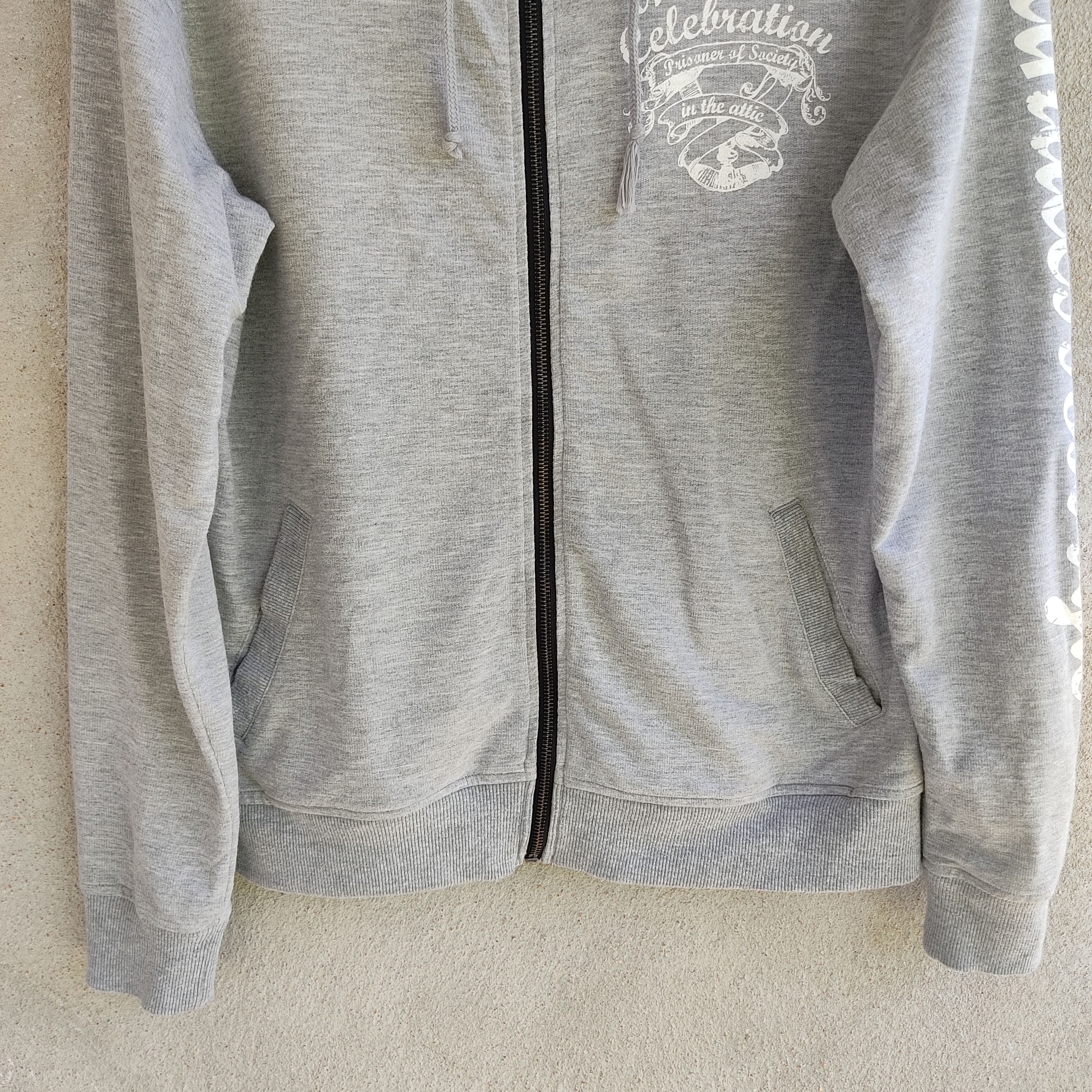In The Attic × Japanese Brand In The Attic Mindless Celebration Big Print Gray Hoodie Size US S / EU 44-46 / 1 - 3 Thumbnail
