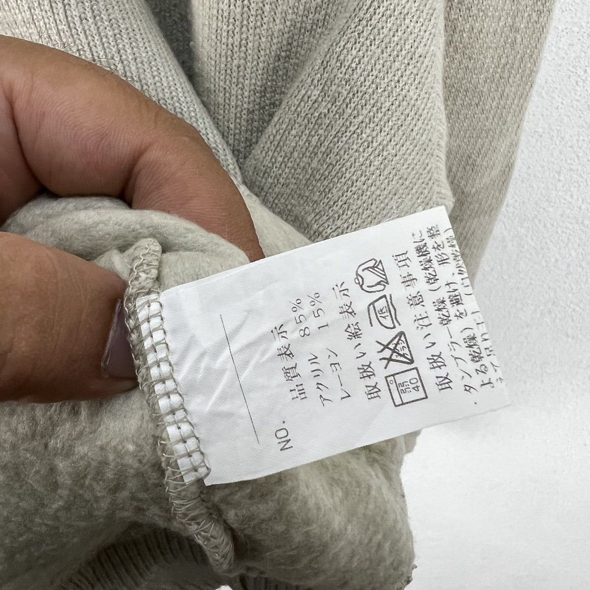 Japanese Brand VINTAGE CLAUDIO VALENTINO SWEATSHIRT Size US L / EU 52-54 / 3 - 8 Thumbnail