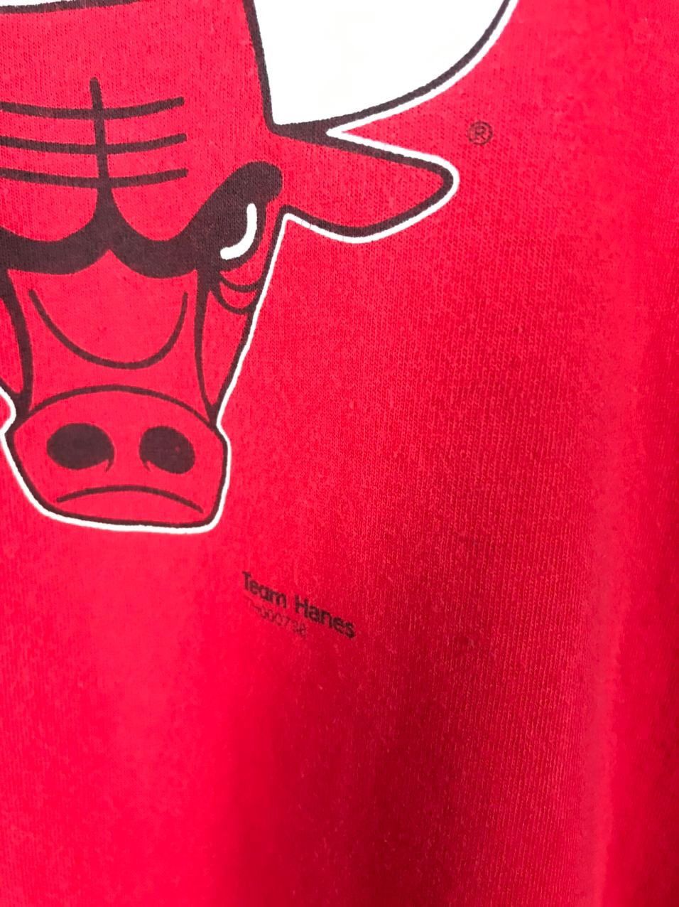 NBA Chicago Bulls vintage sportwear made in USA red tee Size US L / EU 52-54 / 3 - 5 Thumbnail