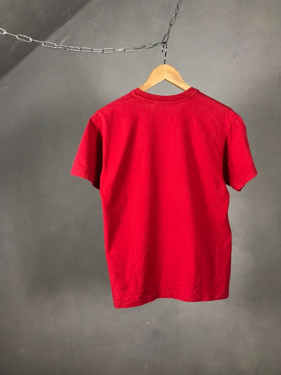 NBA Chicago Bulls vintage sportwear made in USA red tee Size US L / EU 52-54 / 3 - 8 Thumbnail