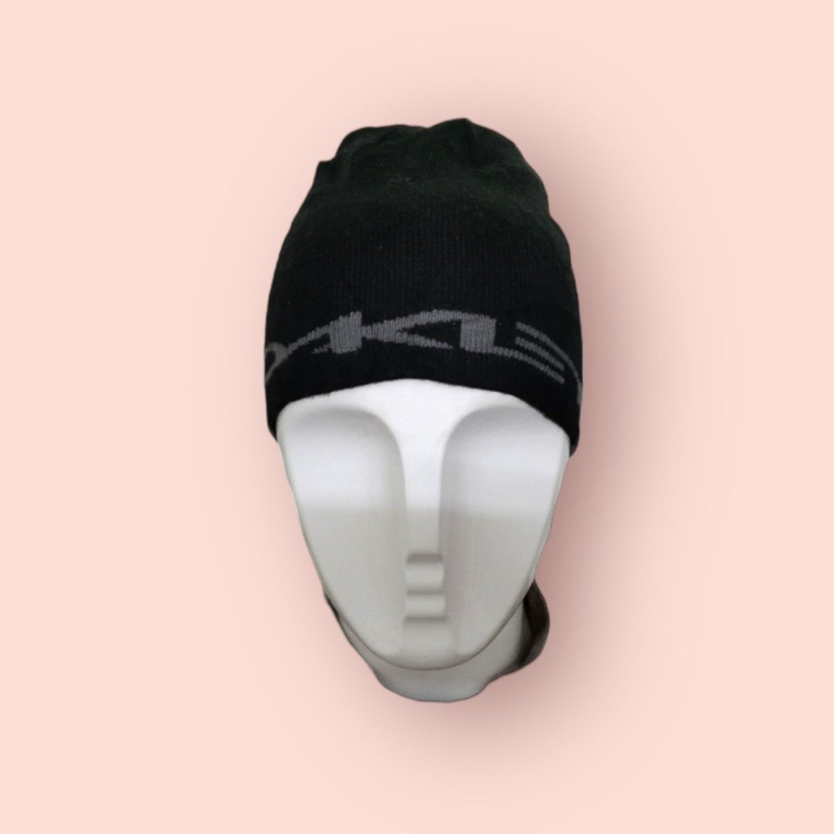 Oakley VINTAGE OAKLEY BIG SPELLOUT BEANIE Size ONE SIZE - 7 Thumbnail