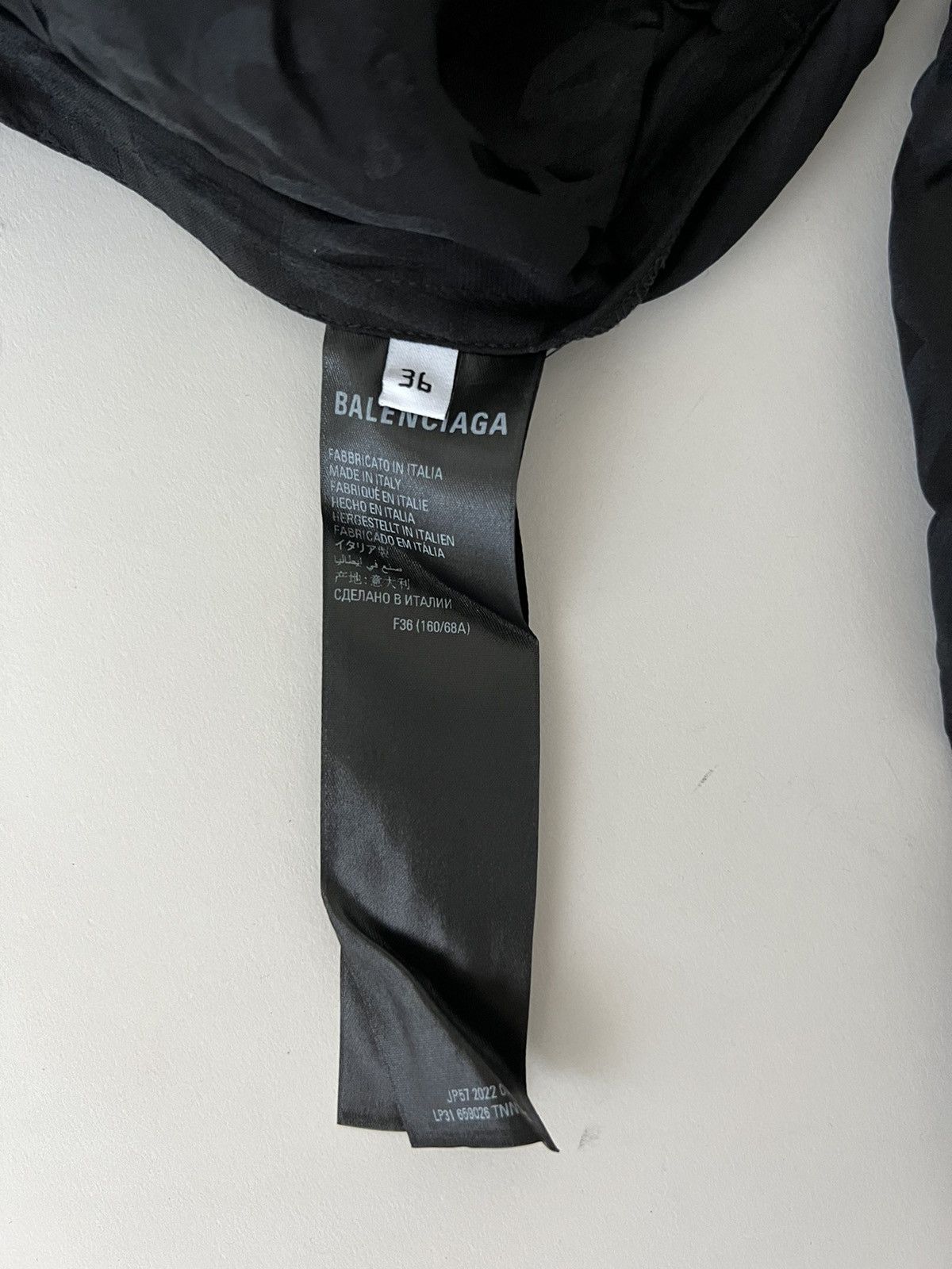 Balenciaga 🔥$1.9K VALUE🔥 Balenciaga Logo Silk Monogram Pajama Pants Size US 30 / EU 46 - 9 Thumbnail