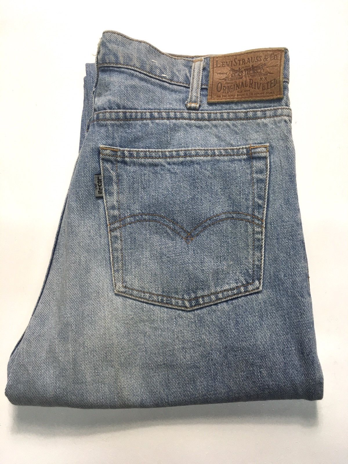 Levi's Vintage Clothing × Vintage Vintage ‘90 Levi’s gray tab blue wash distressed denim Size US 31 - 1 Thumbnail
