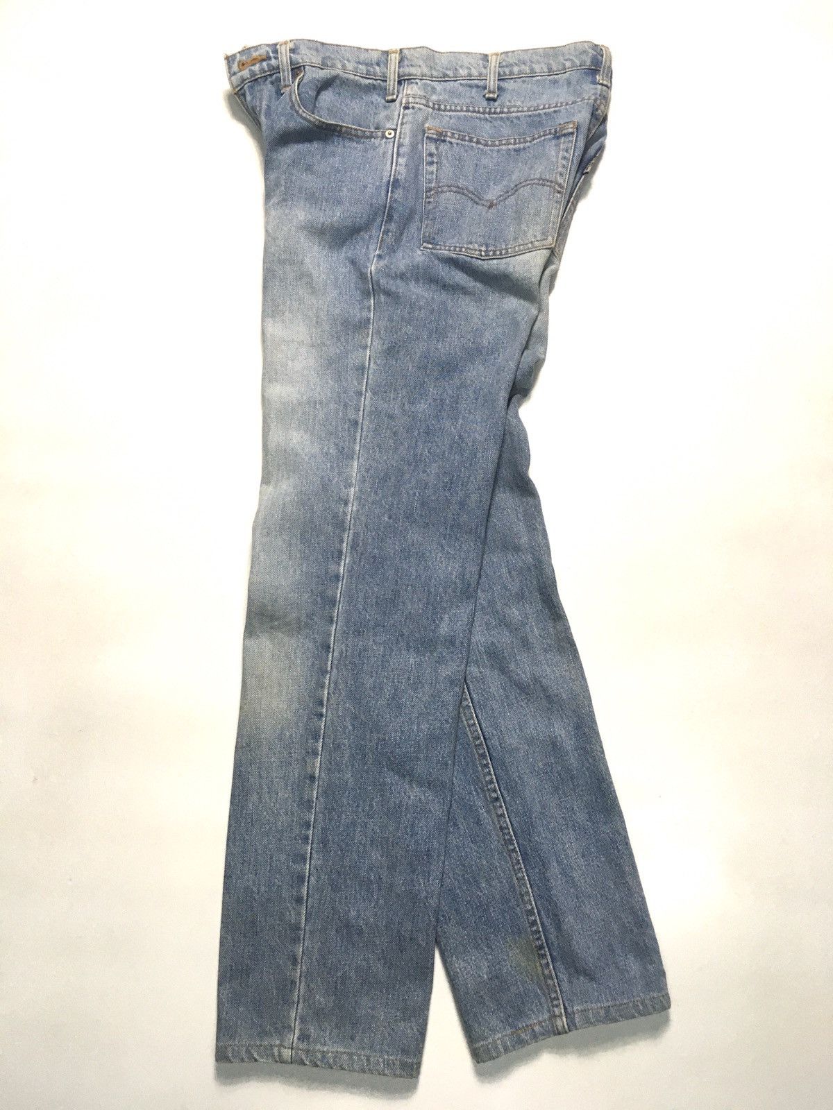 Levi's Vintage Clothing × Vintage Vintage ‘90 Levi’s gray tab blue wash distressed denim Size US 31 - 8 Thumbnail